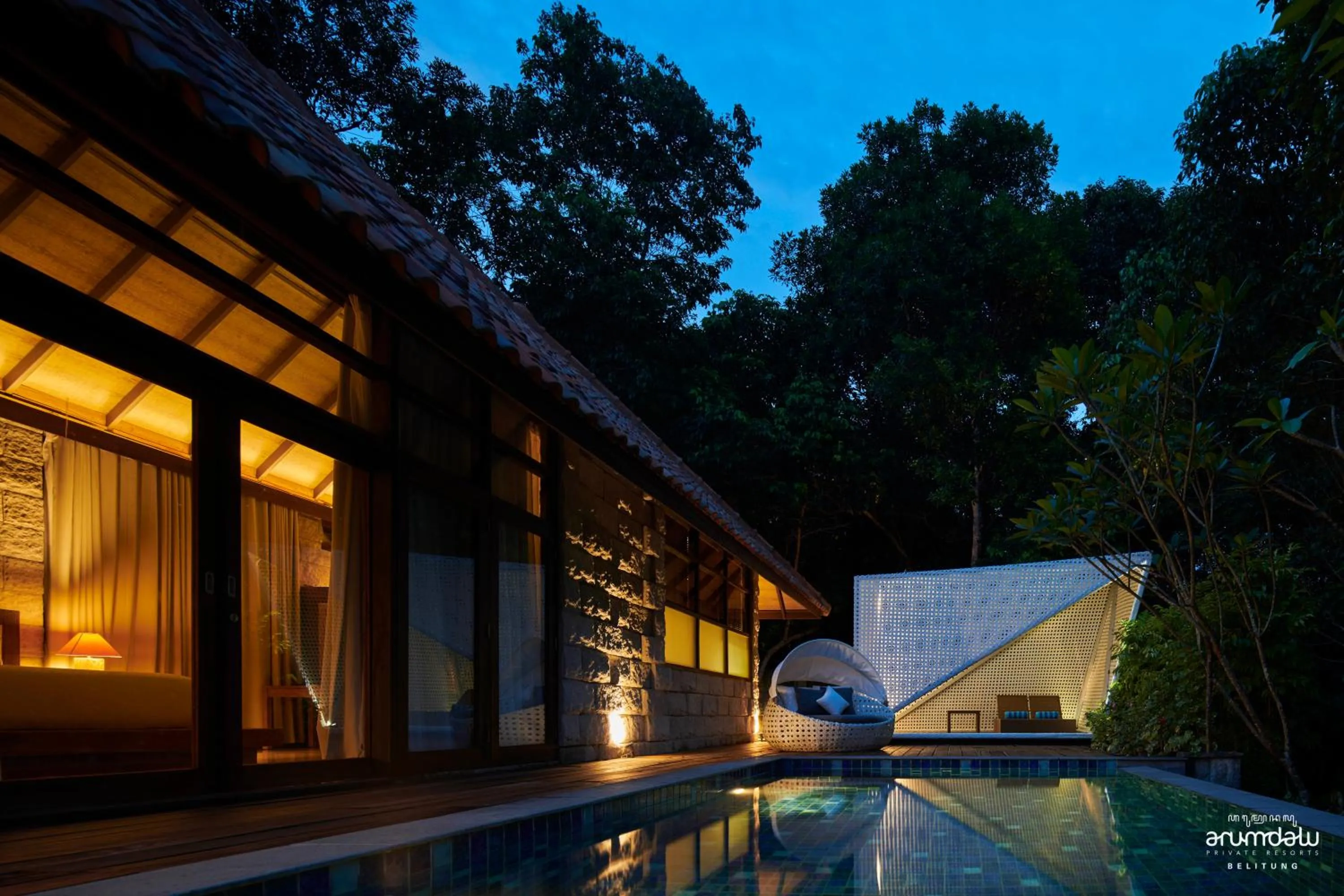 Swimming pool in Arumdalu Private Resort