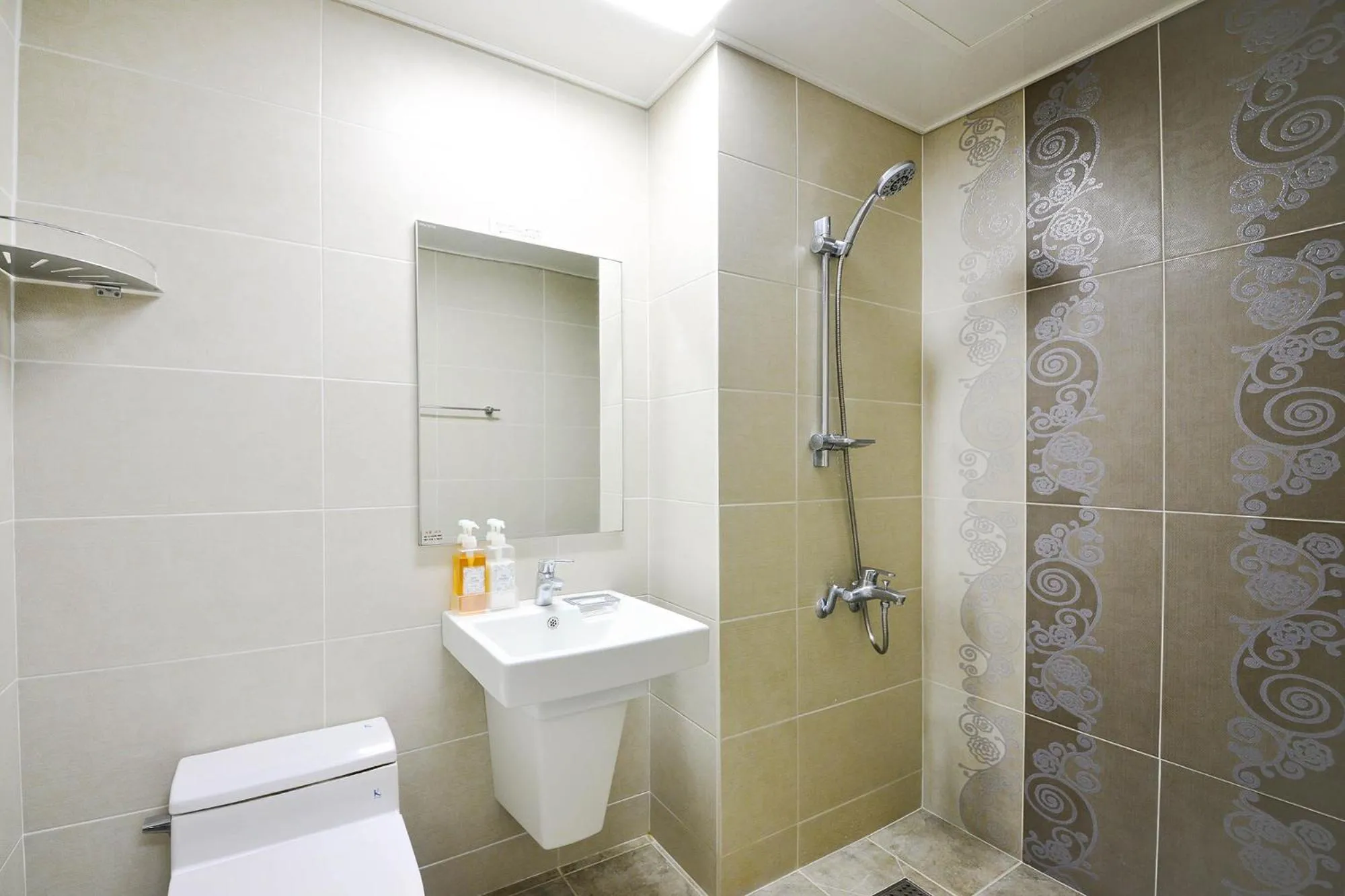 Shower in Jeju Resort