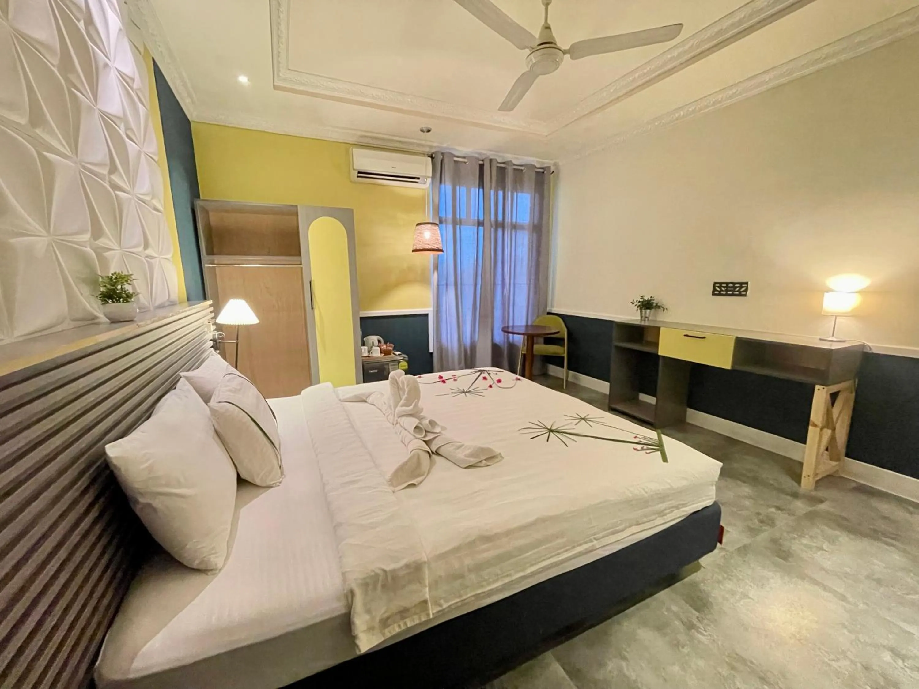 Bed in Koimala Hotel