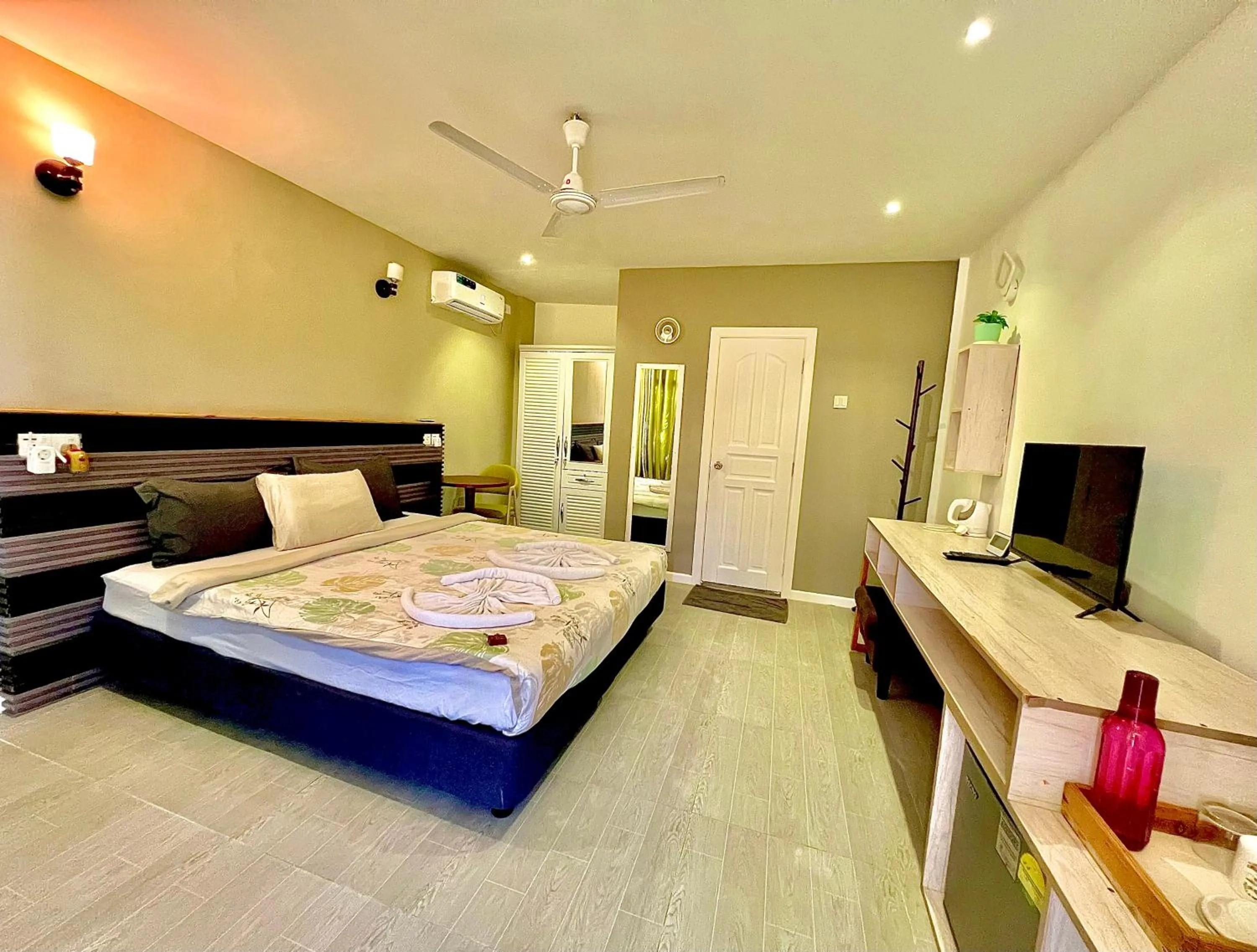 Bed in Koimala Hotel