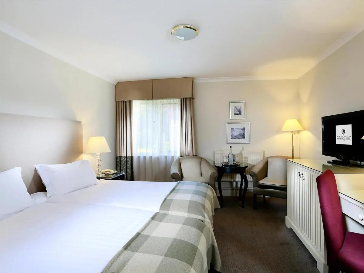 Bedroom, Bed in Macdonald Botley Park Hotel & Spa