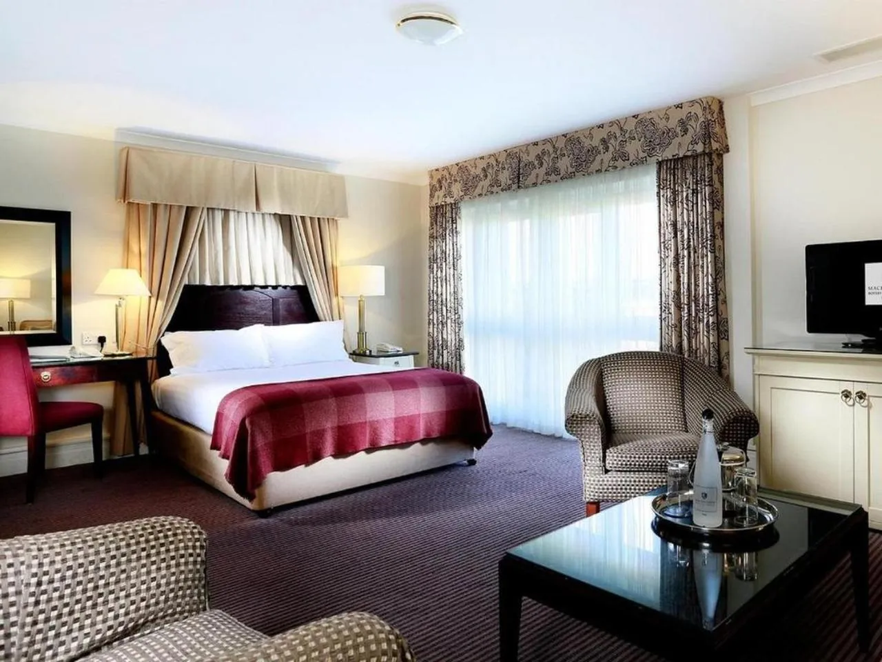 Photo of the whole room, Bed in Macdonald Botley Park Hotel & Spa