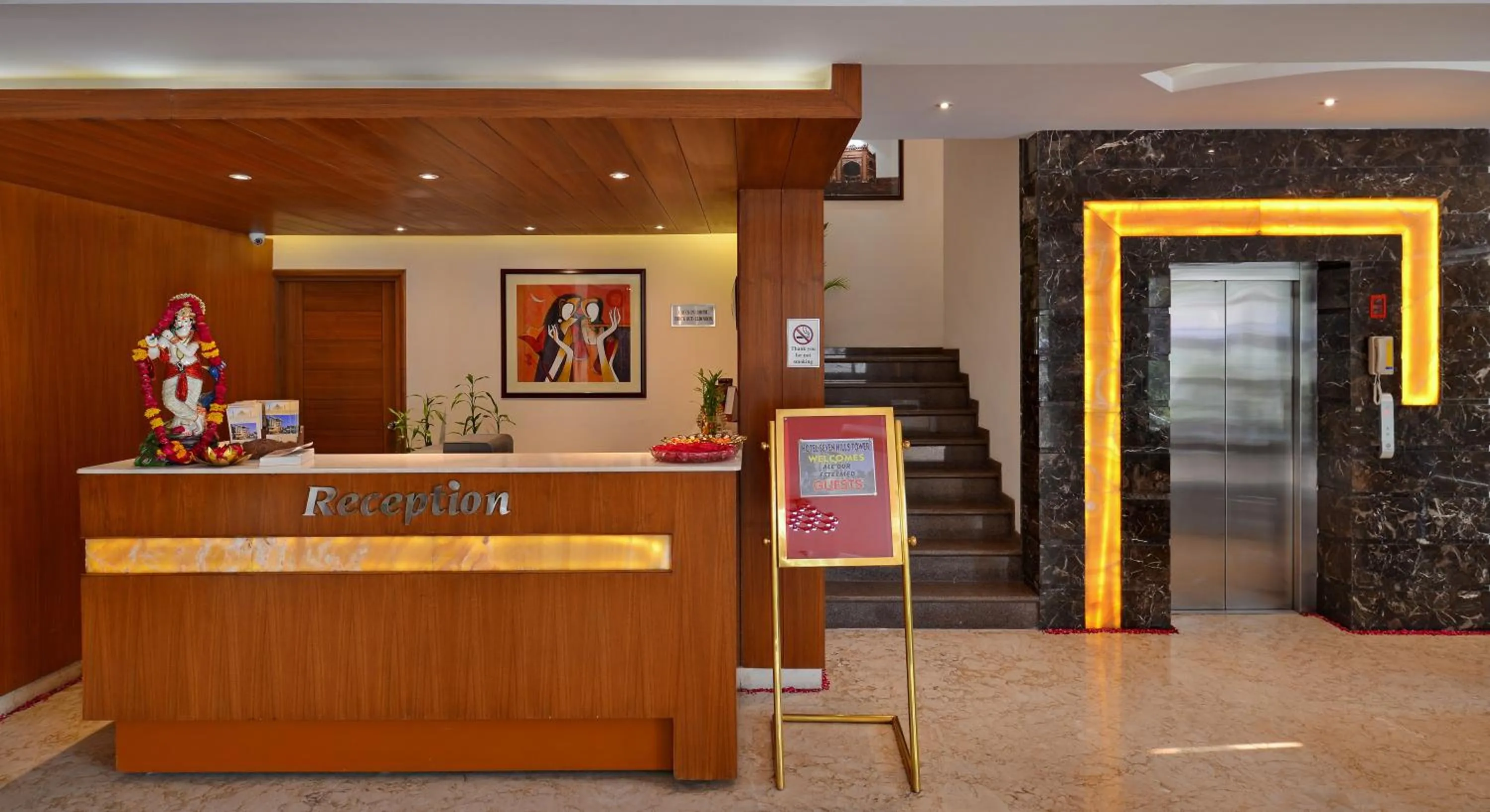 Lobby or reception in Hotel Seven Hills Tower