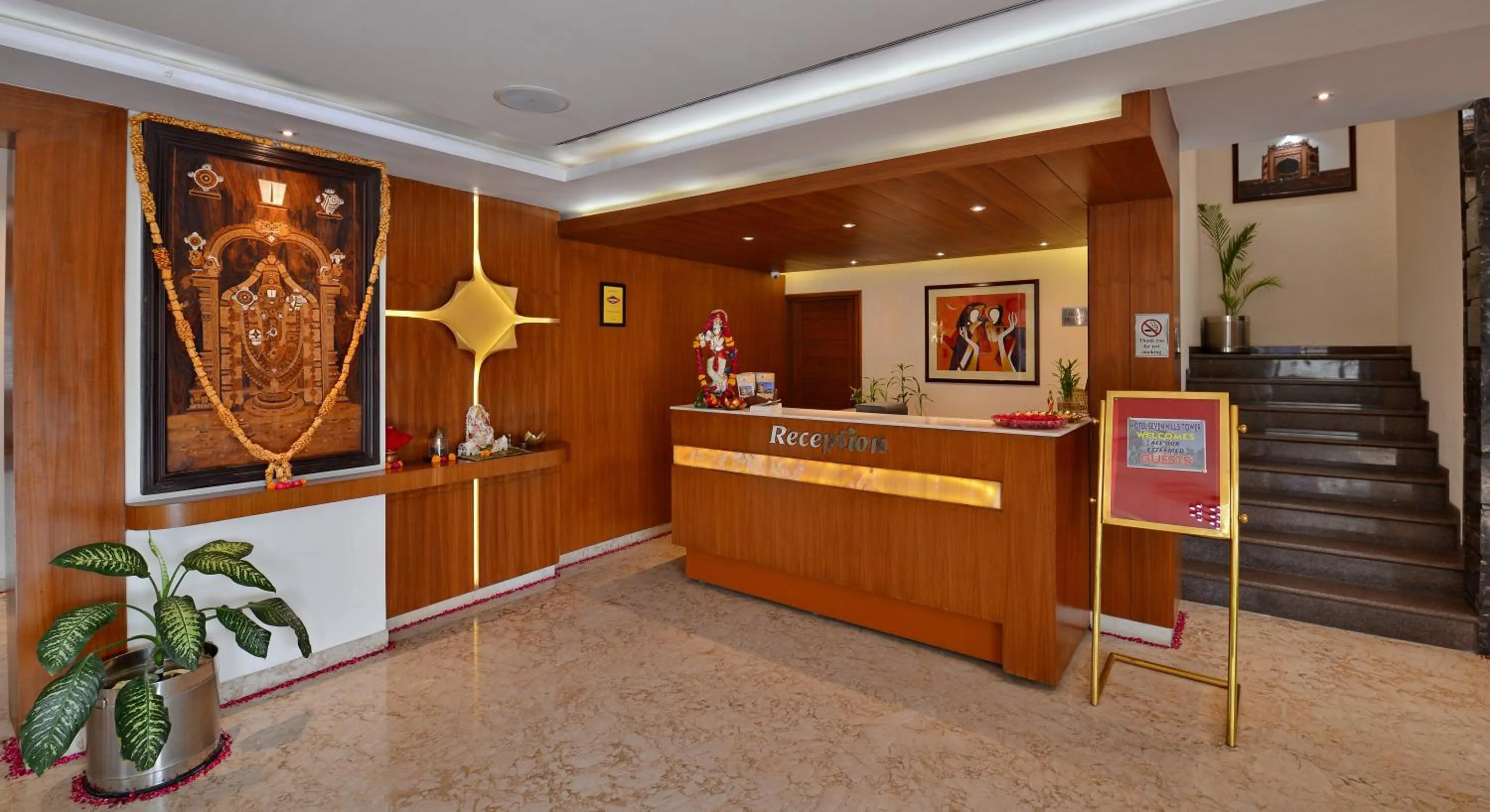 Lobby or reception in Hotel Seven Hills Tower