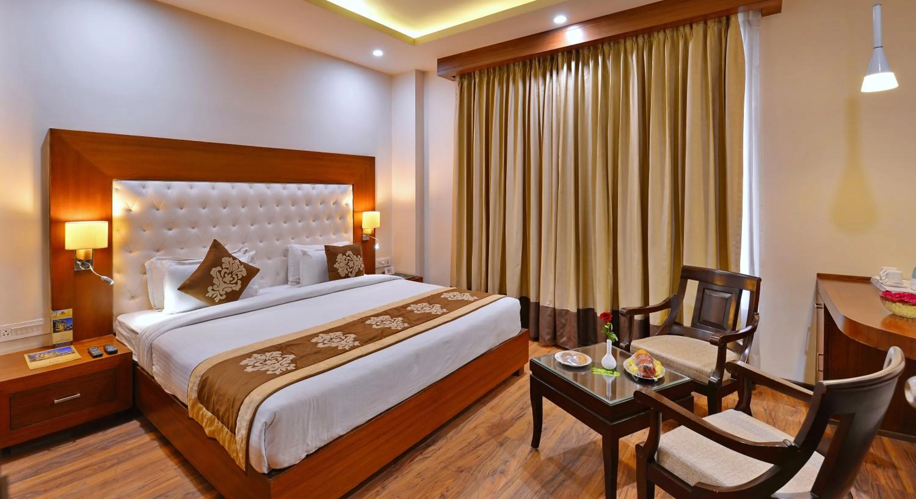 Photo of the whole room, Bed in Hotel Seven Hills Tower