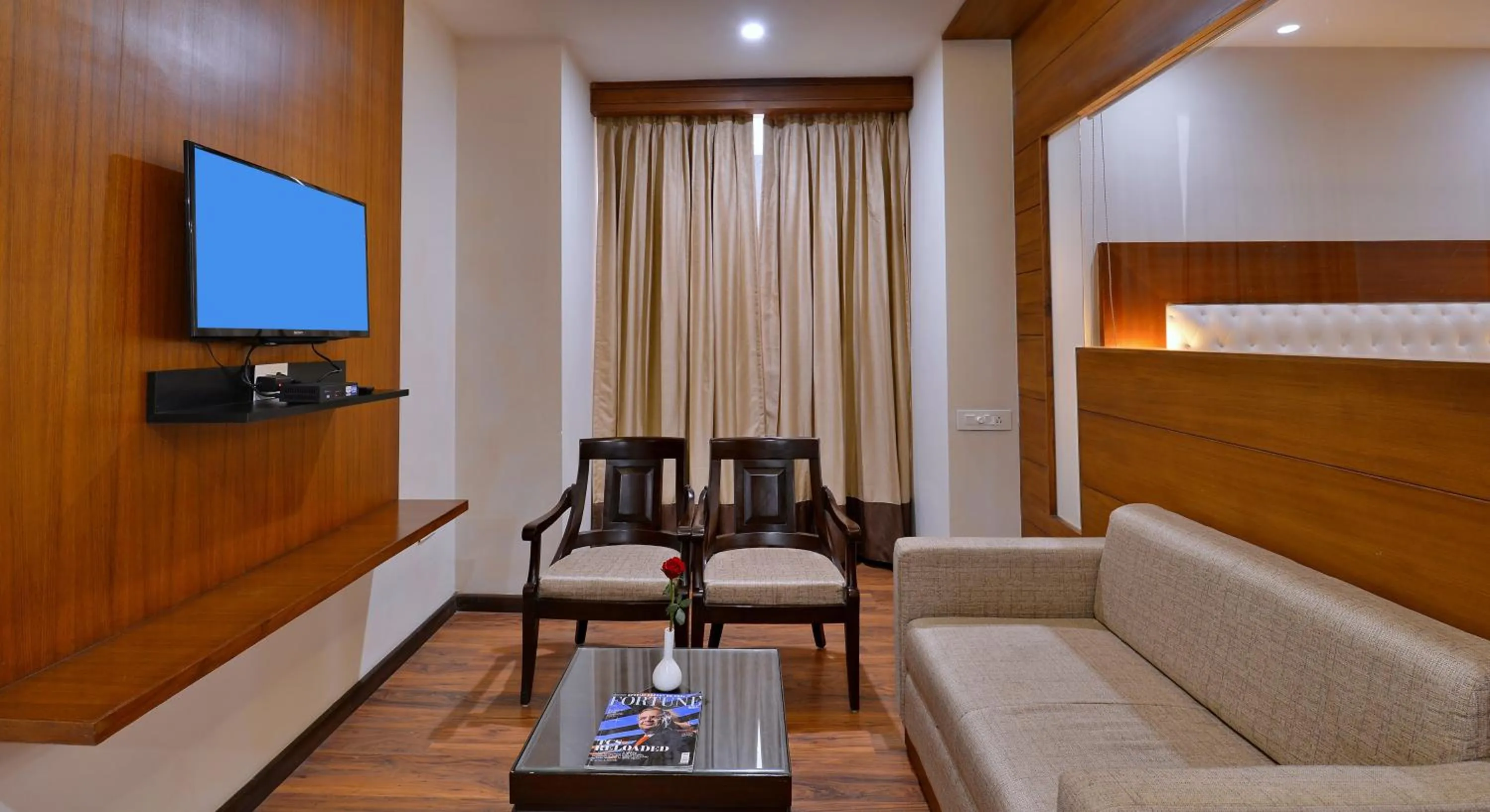 Living room in Hotel Seven Hills Tower