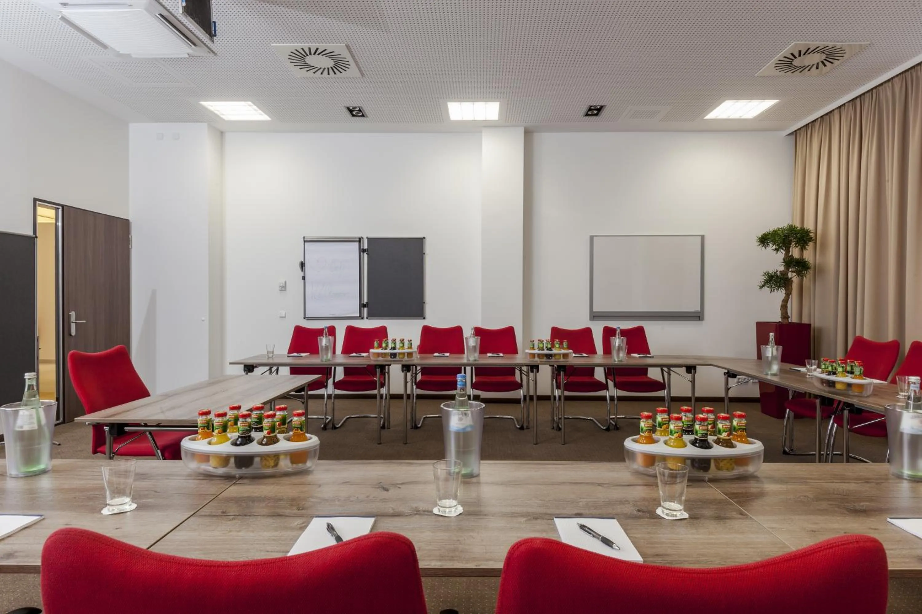 Meeting/conference room in Star G Hotel Premium München Domagkstraße