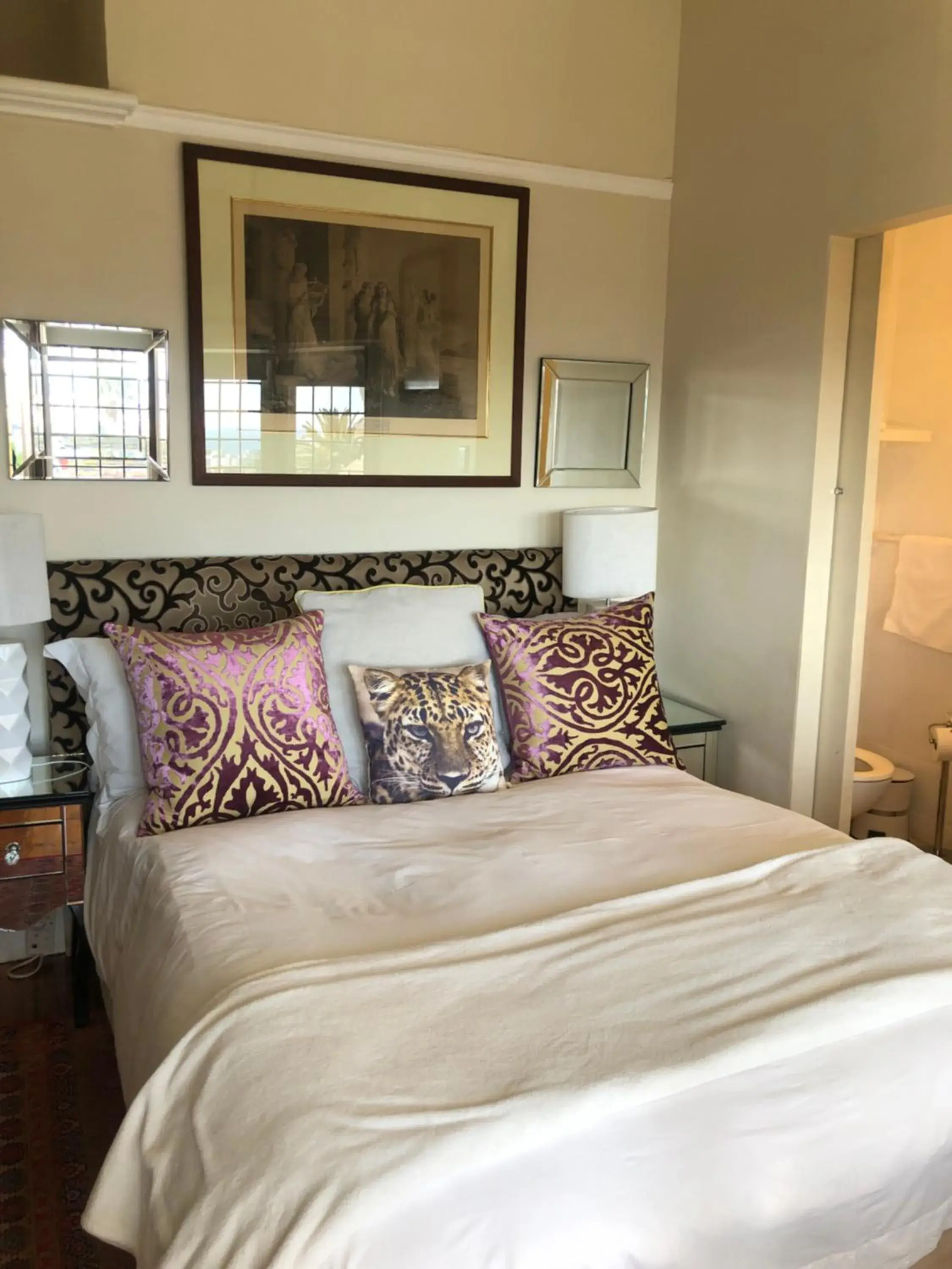 Double Room with Balcony - single occupancy in Ashby Manor Guest House Double Room with Balcony - single occupancy in Ashby Manor Guest House