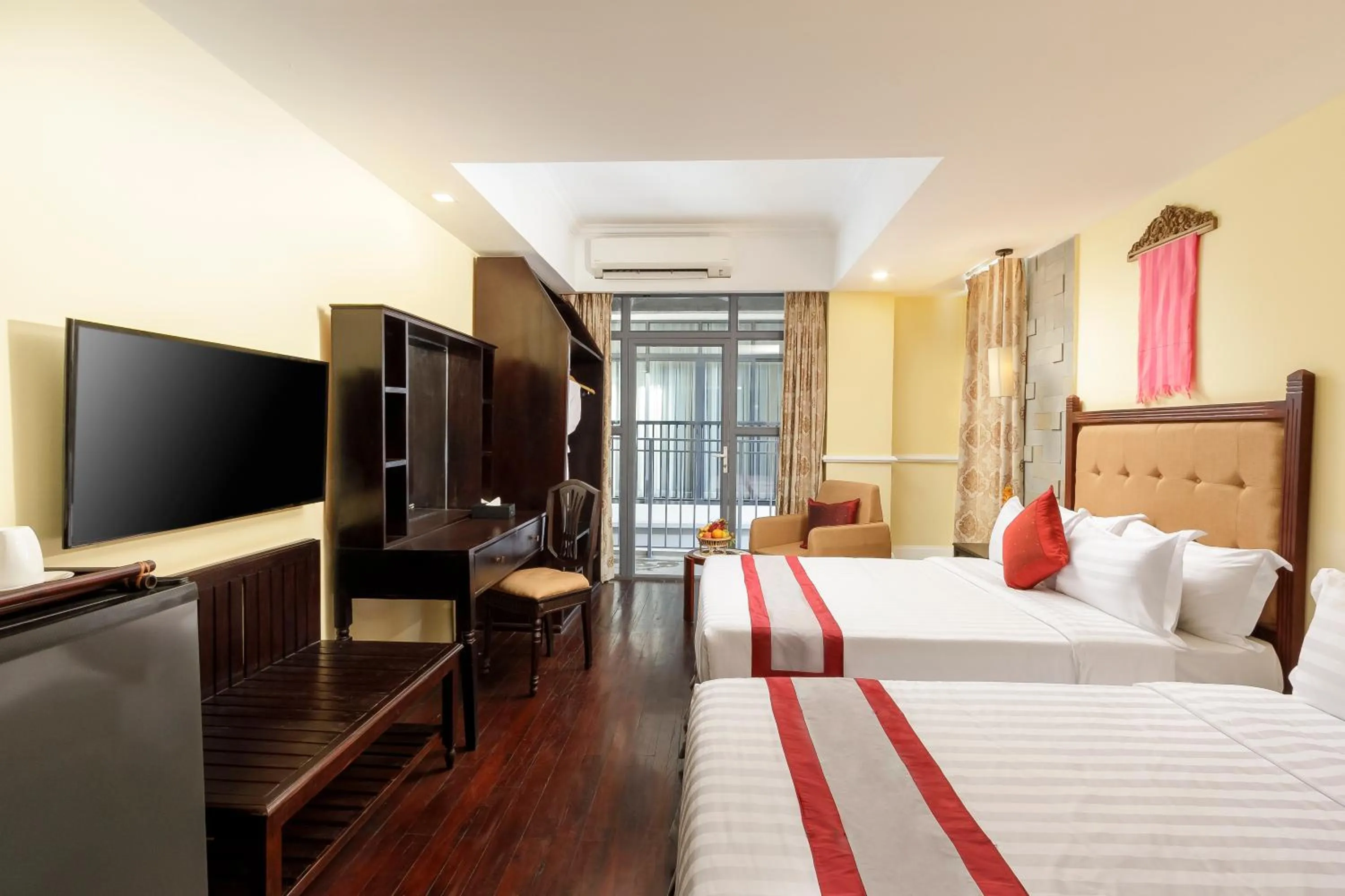 Bedroom, Bed in ARISON Hotel