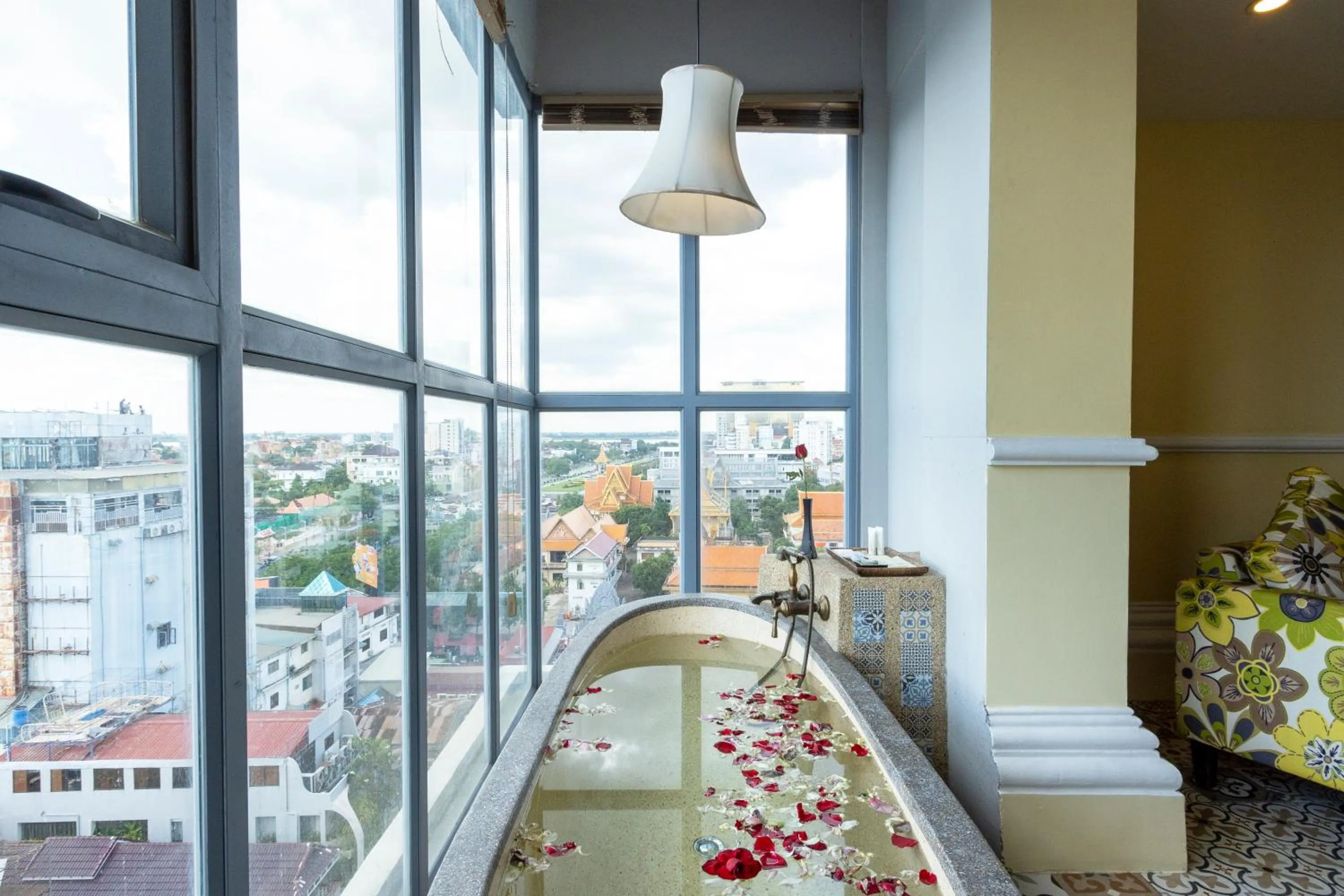 Bath in ARISON Hotel