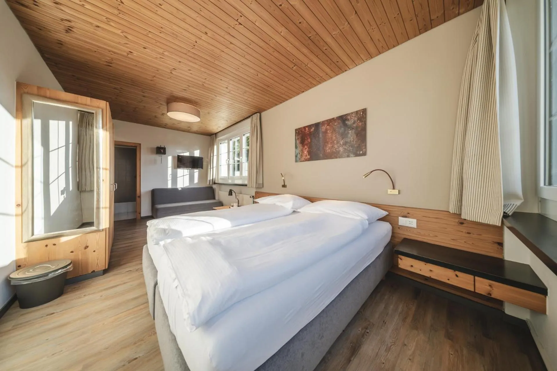 Photo of the whole room, Bed in Hotel Quellenhof - Self Check-in & Adults Only