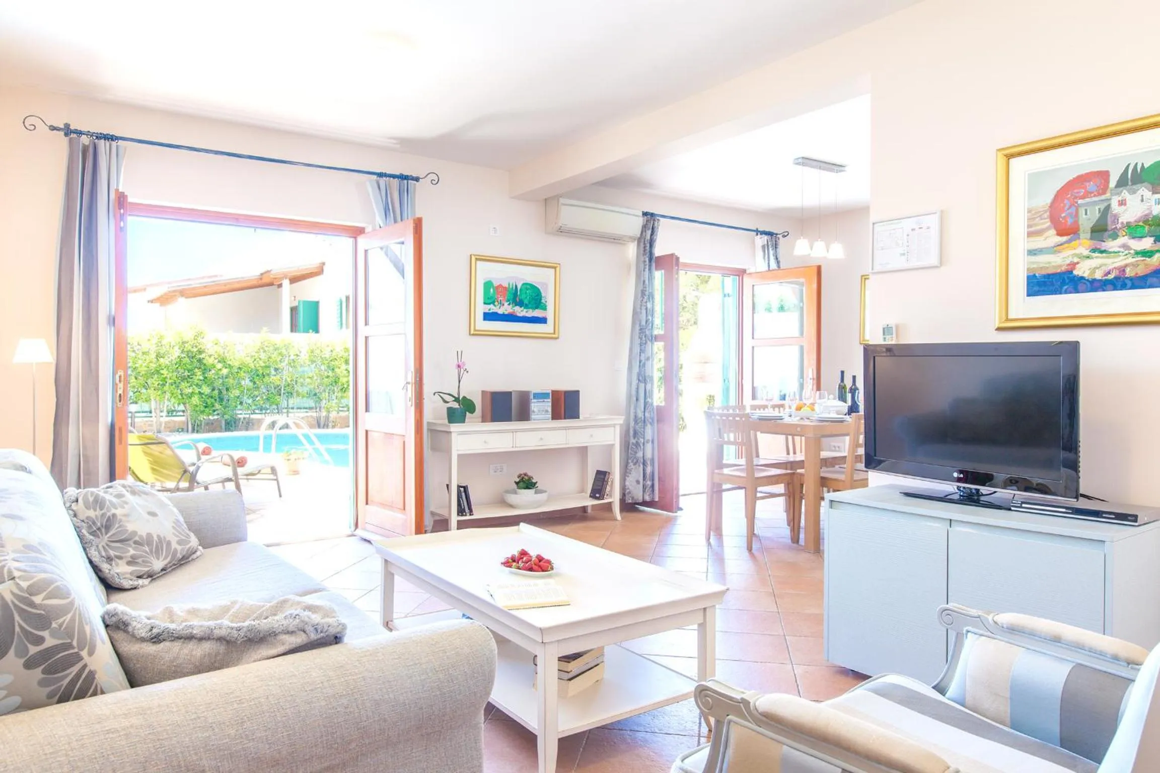 Communal lounge/ TV room in Villa Cvita 80 m from the sea, free breakfast - DIRECT LANDLORD