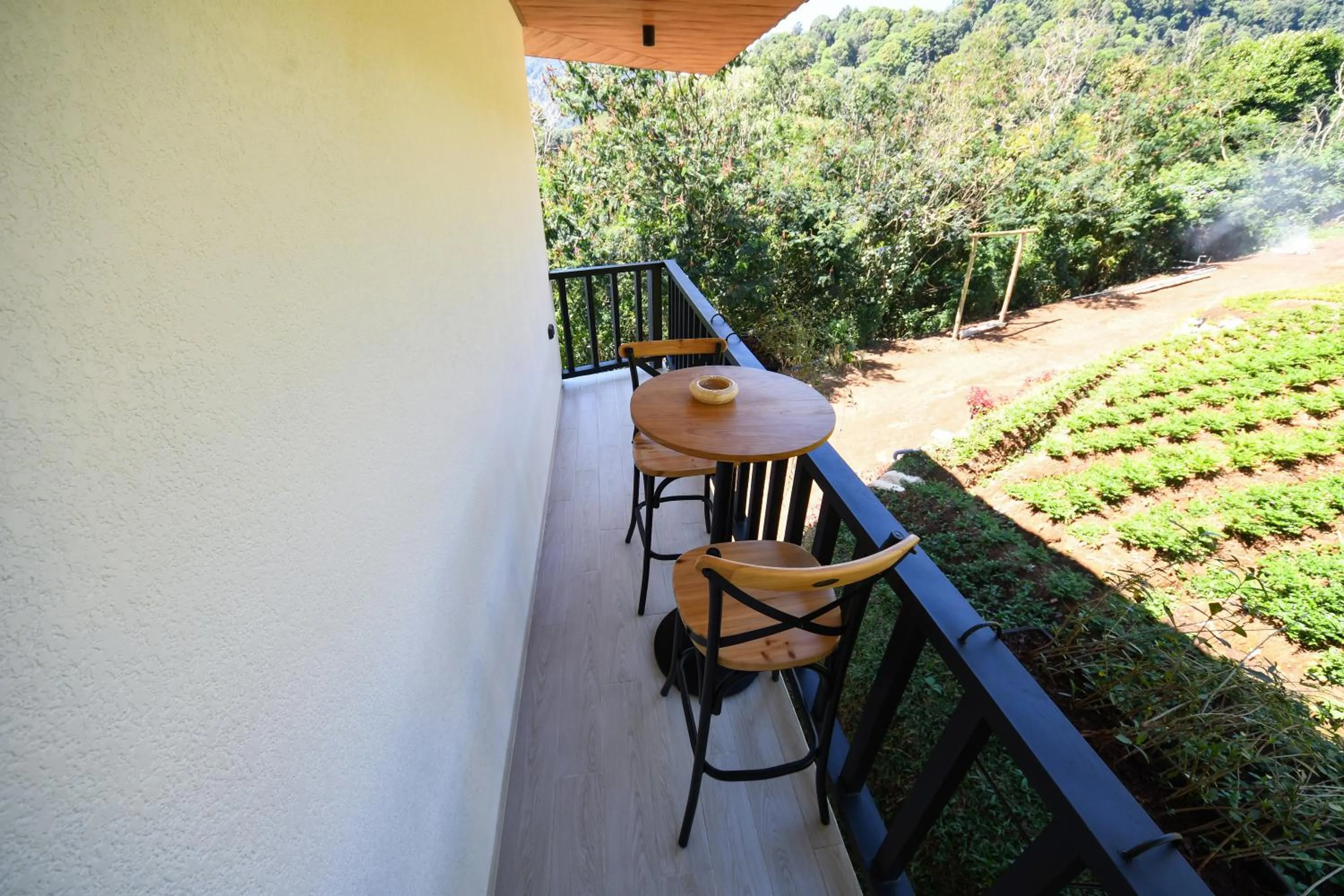 Balcony/Terrace in Casa de Monique Villas & Glamping Retreat