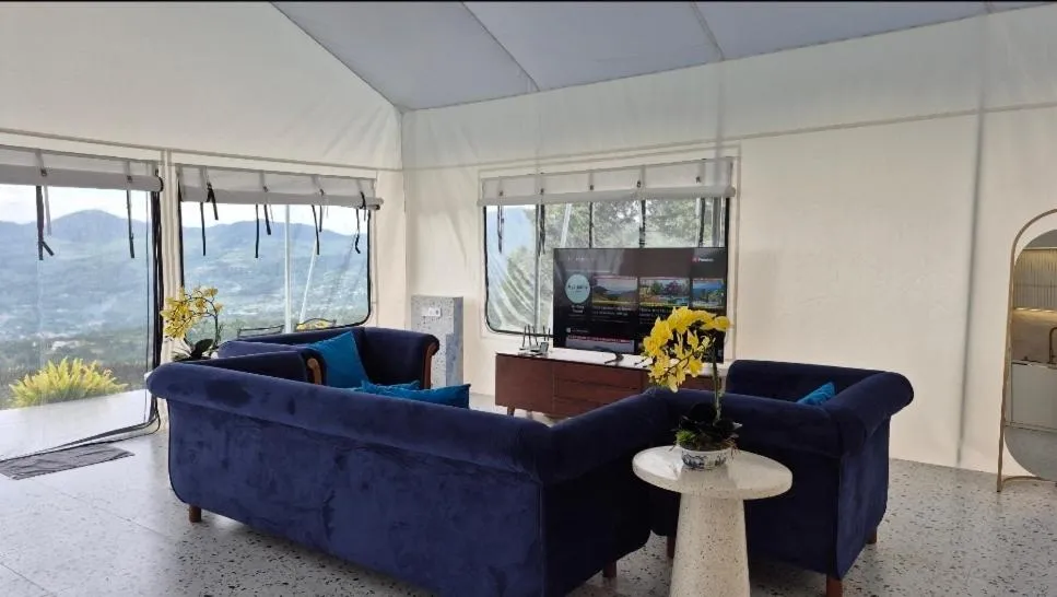 Casa de Monique Villas & Glamping Retreat