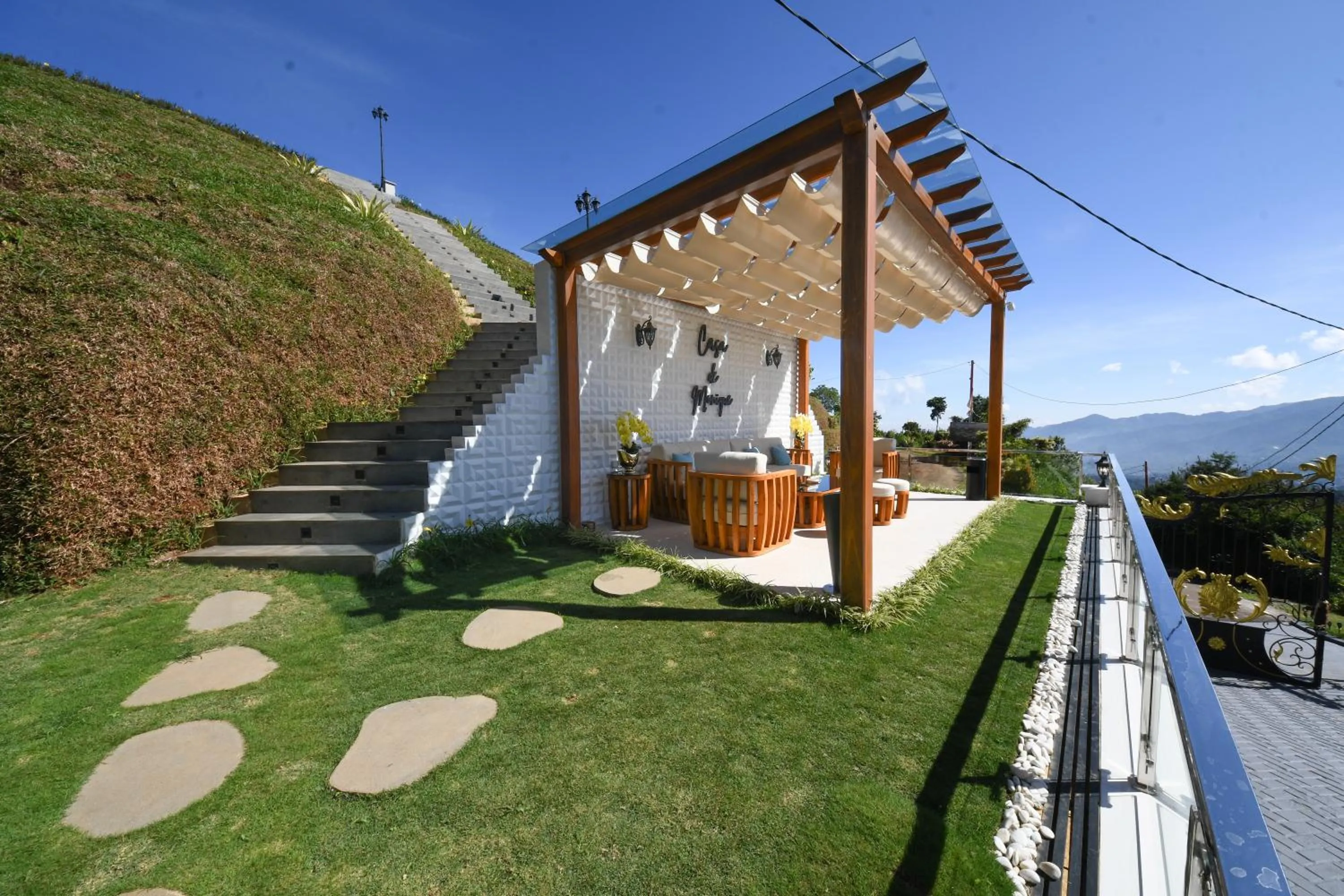 Balcony/Terrace in Casa de Monique Villas & Glamping Retreat