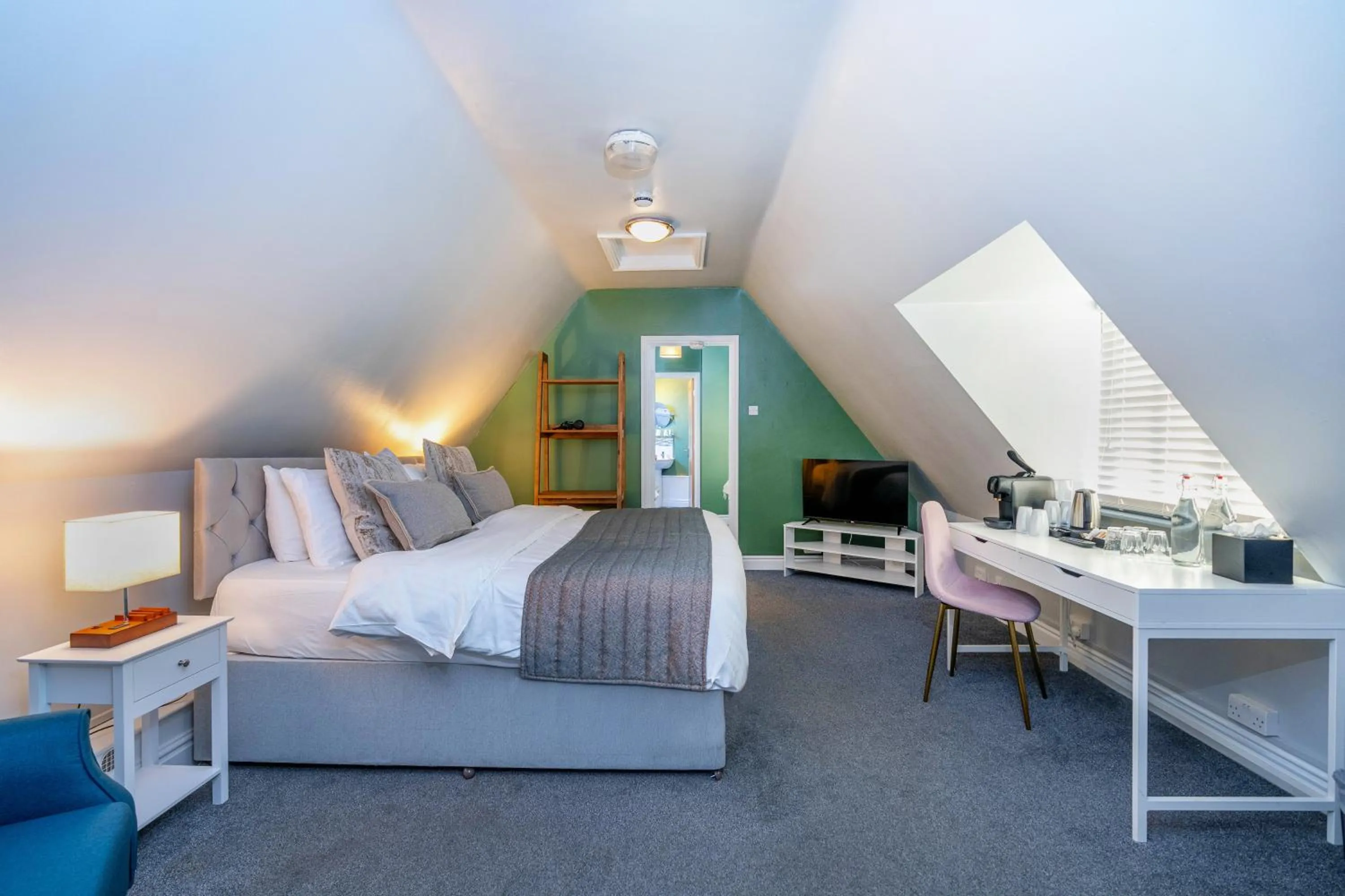 Bedroom, Bed in The Old Pheasant