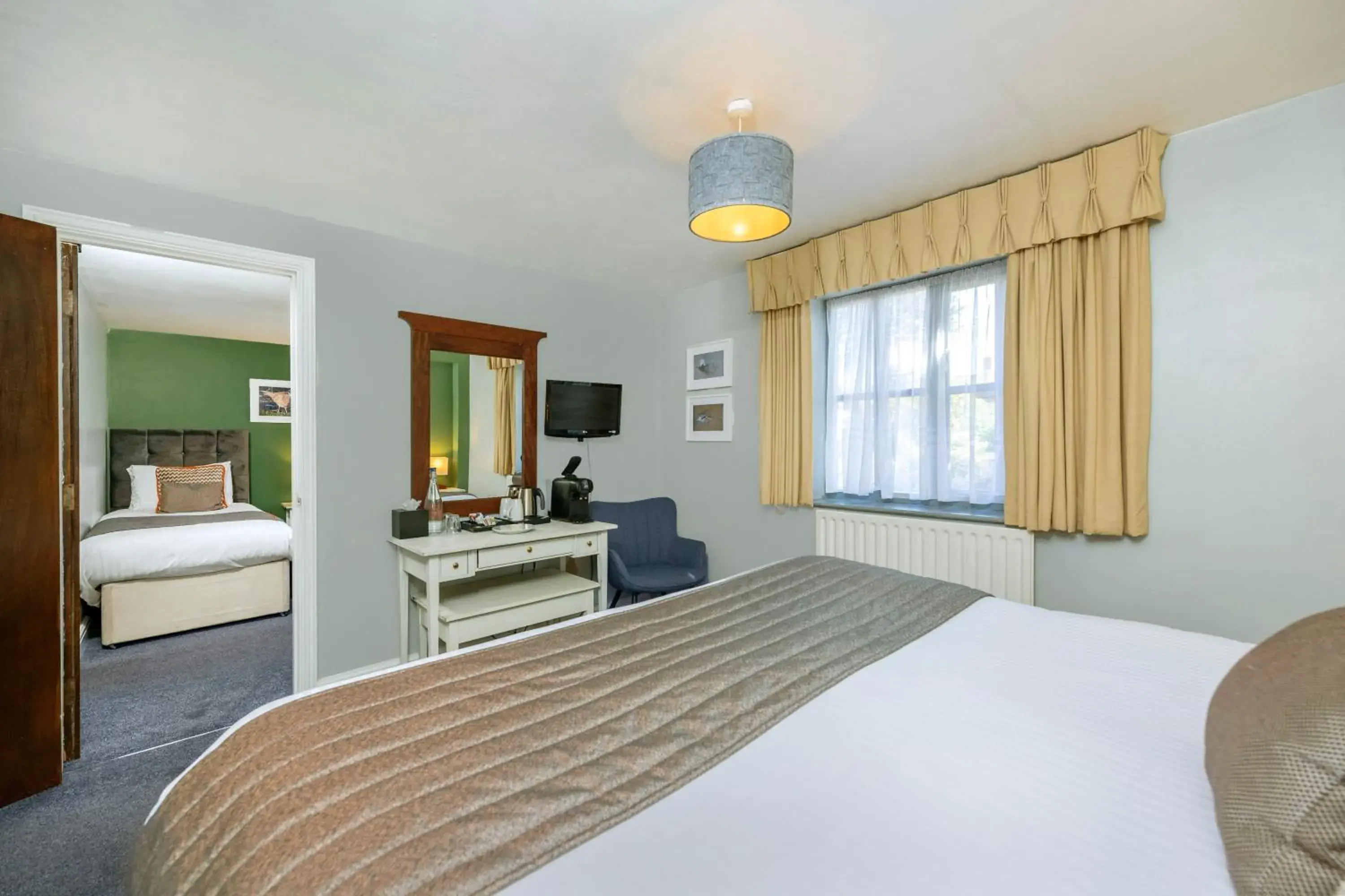 Family Suite in The Old Pheasant Family Suite in The Old Pheasant