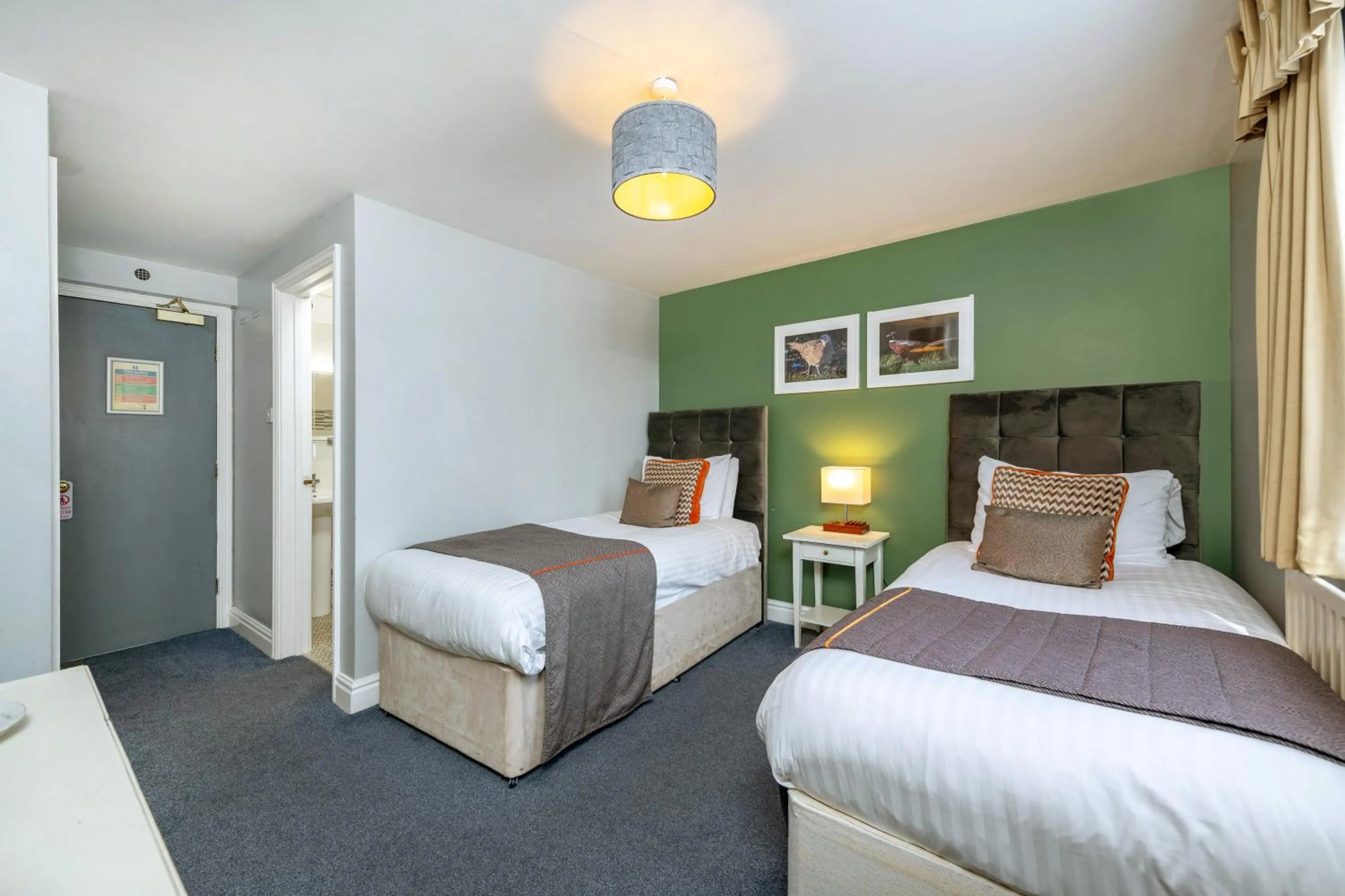 Bedroom, Bed in The Old Pheasant