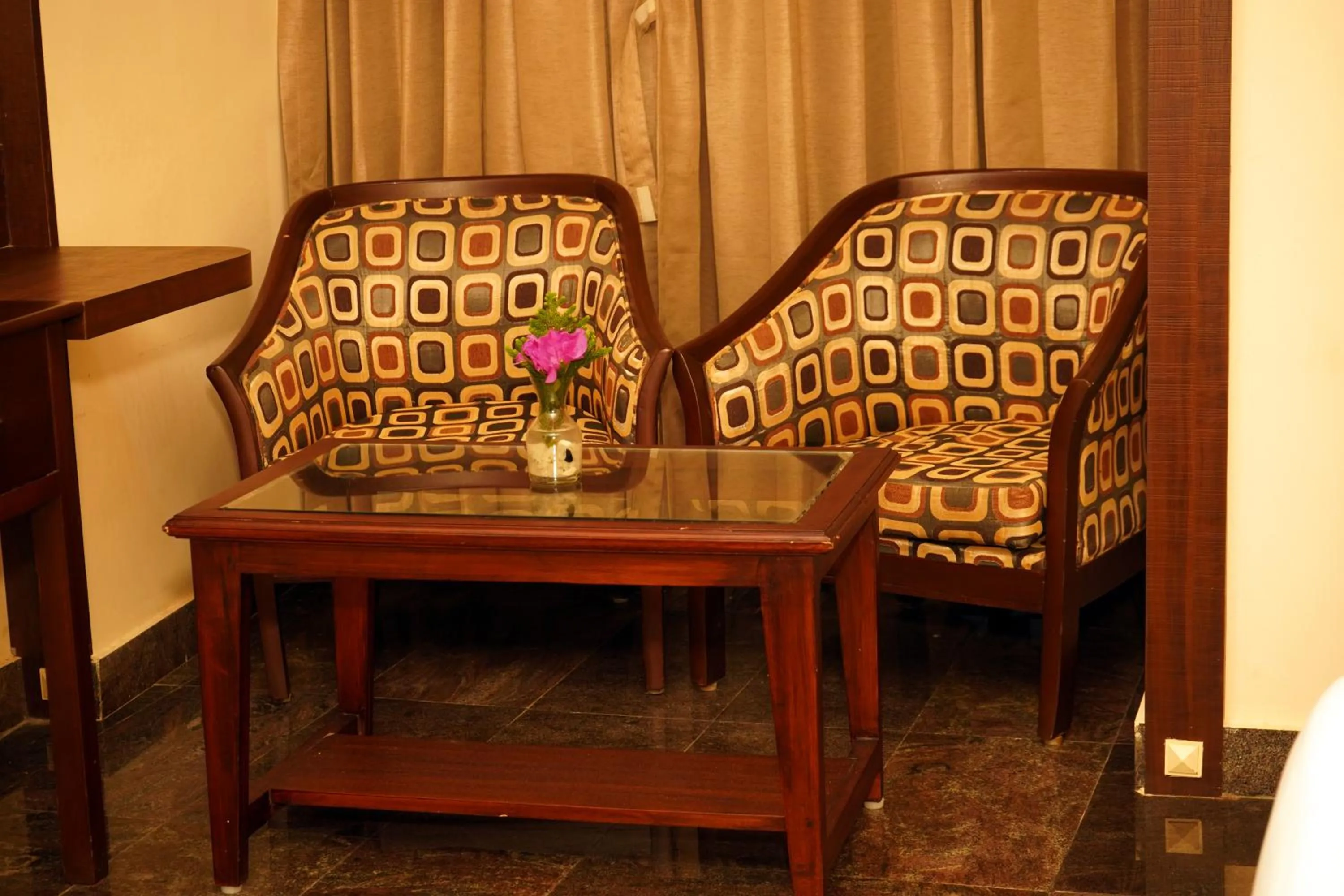 Seating area in DNC Shevaroys Resorts & Spa