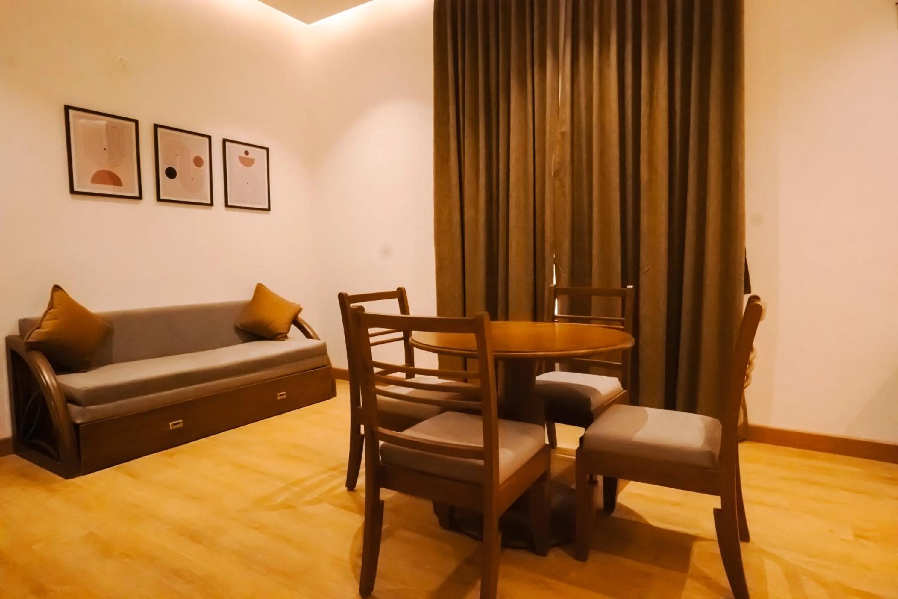 Seating area in DNC Shevaroys Resorts & Spa