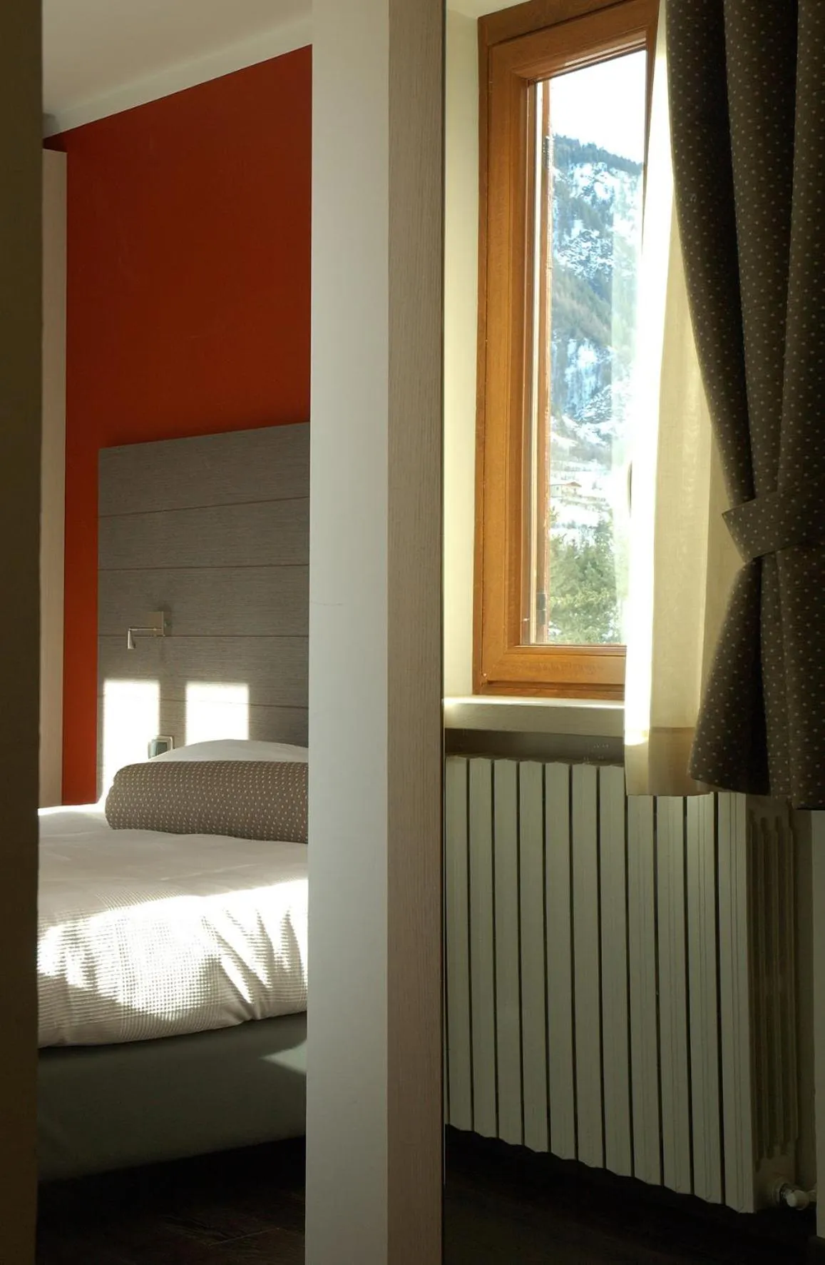 Decorative detail, Bed in Hotel Bucaneve