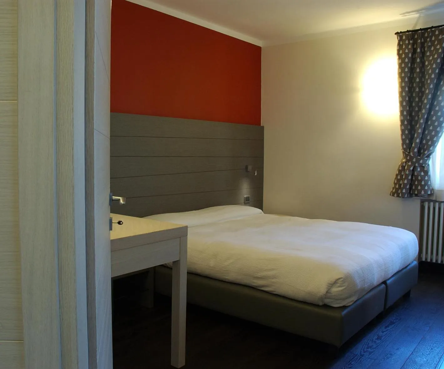 Bed in Hotel Bucaneve