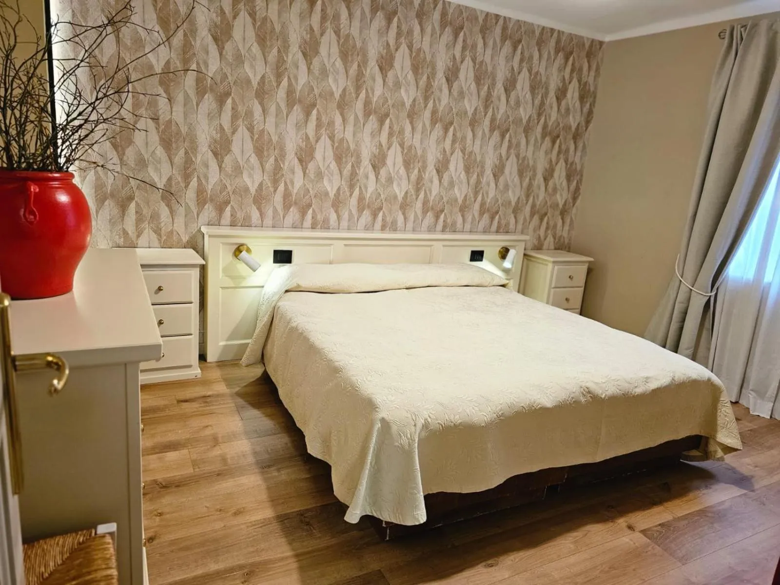 Bed in Hotel Bucaneve