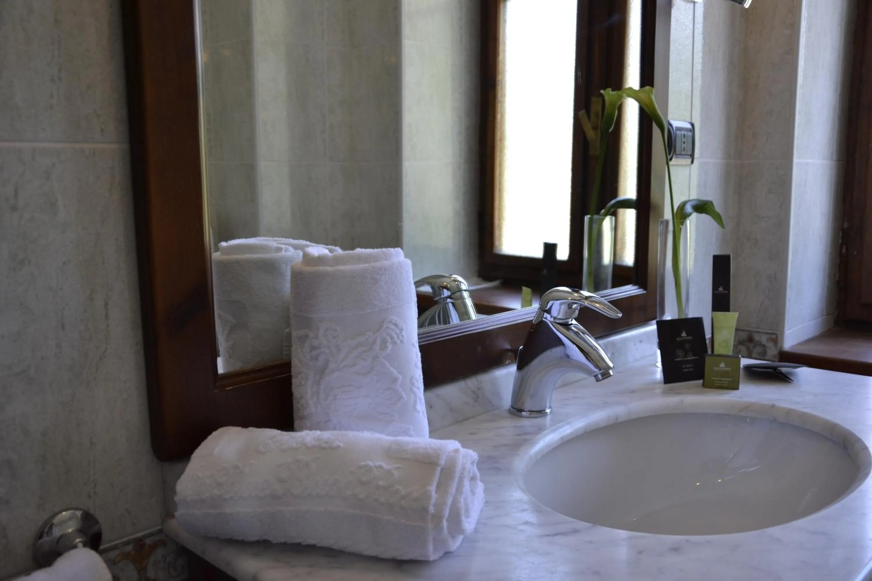 Bathroom in Hotel Bucaneve