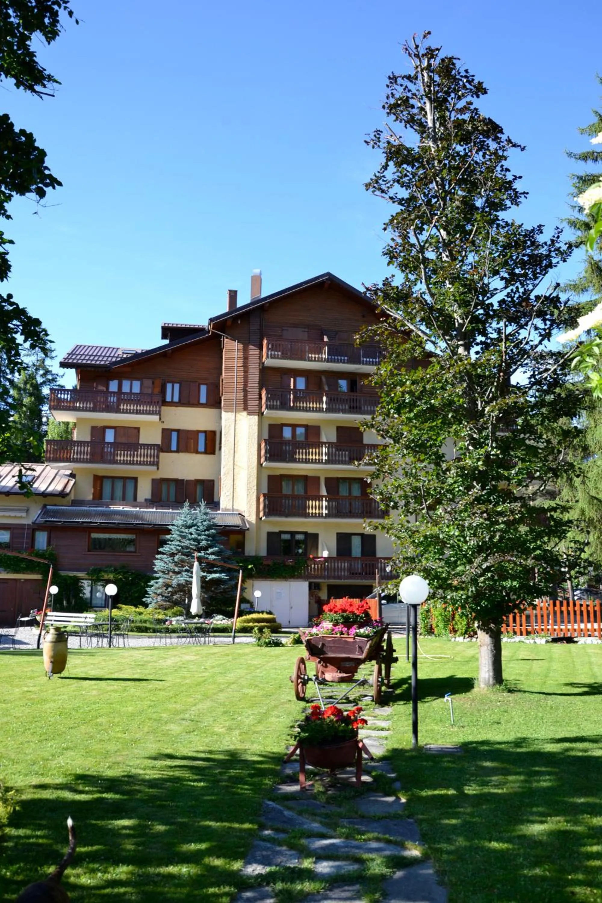 Property building in Hotel Bucaneve