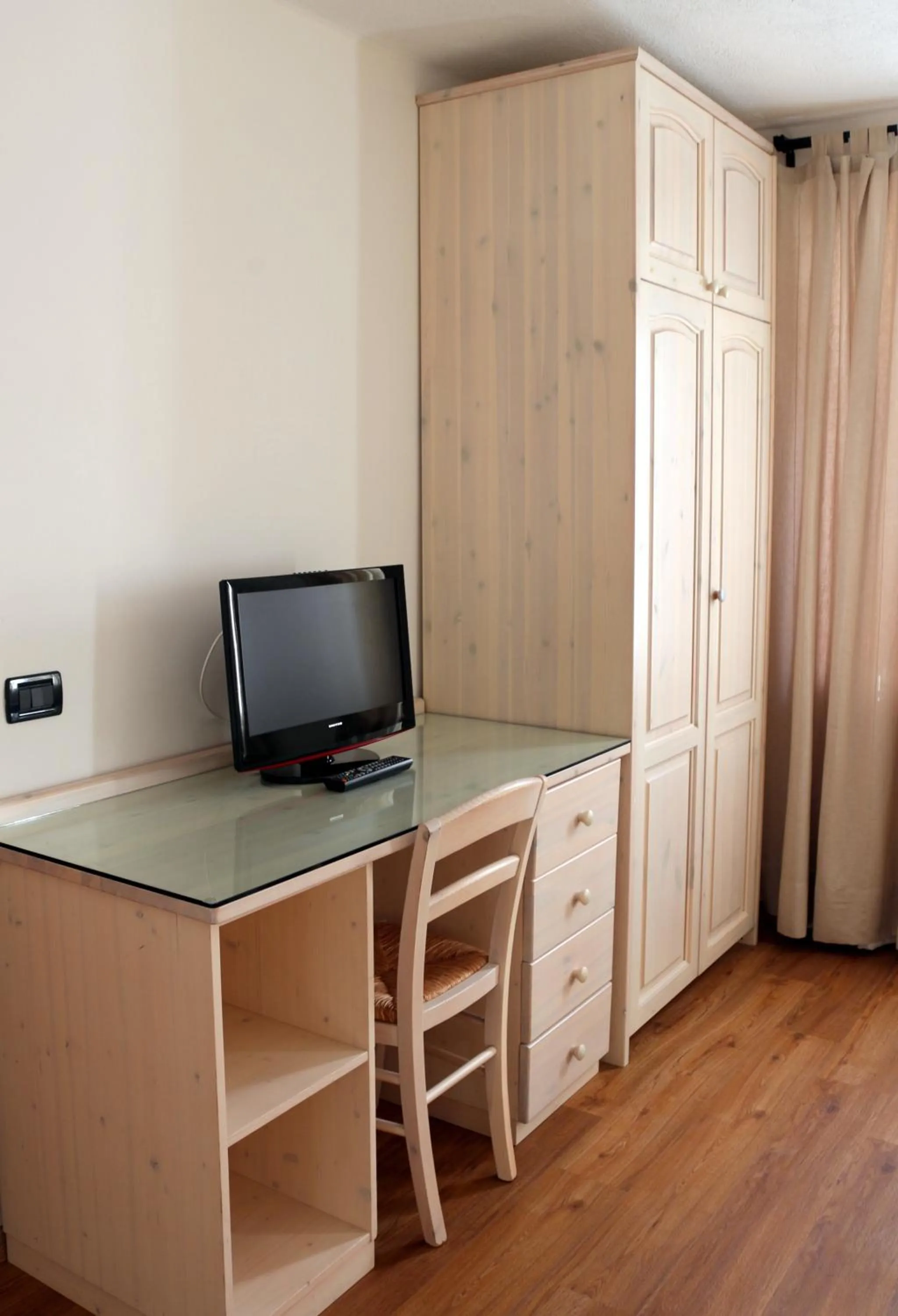 TV and multimedia in Hotel Bucaneve