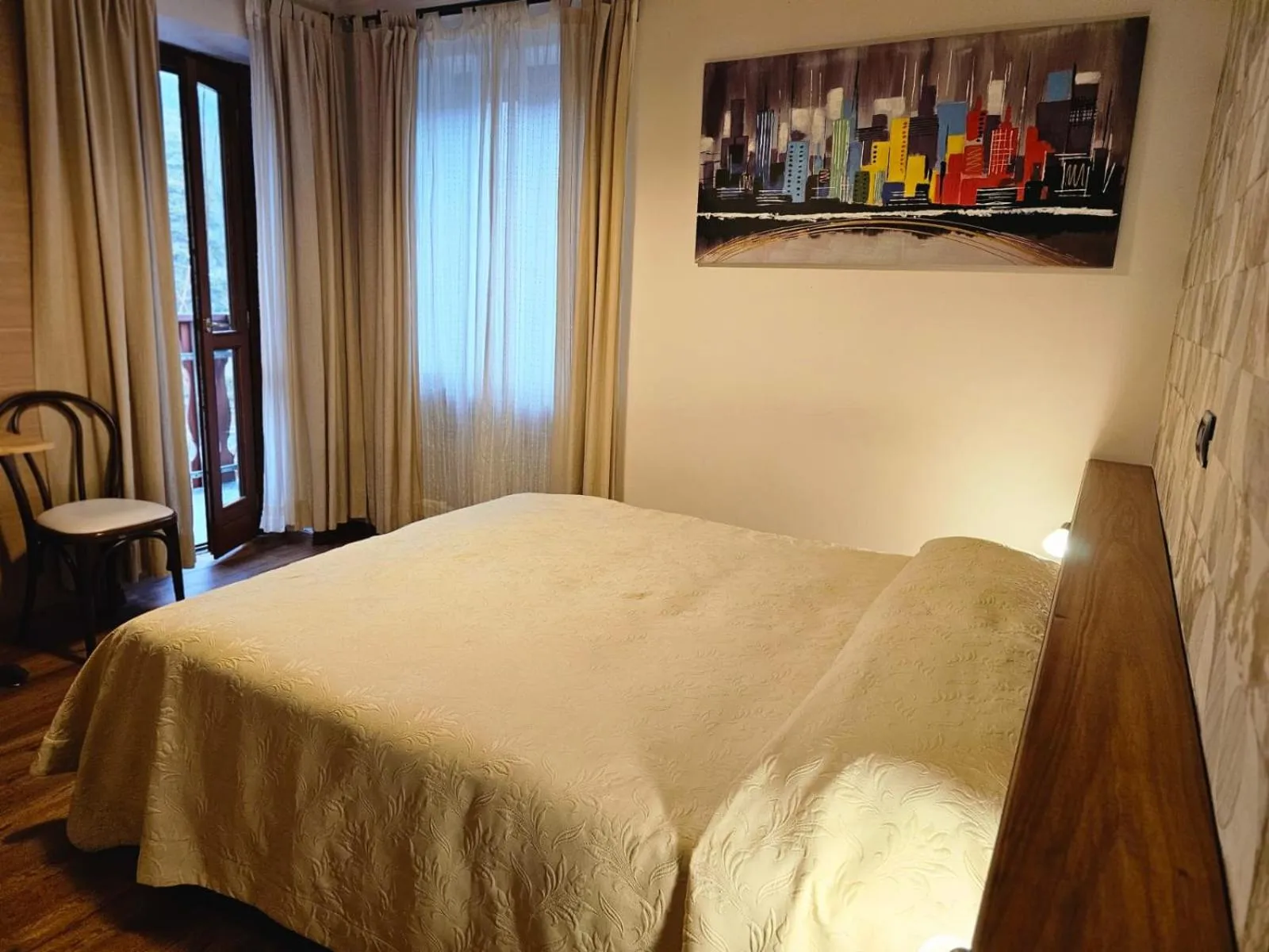 Bed in Hotel Bucaneve