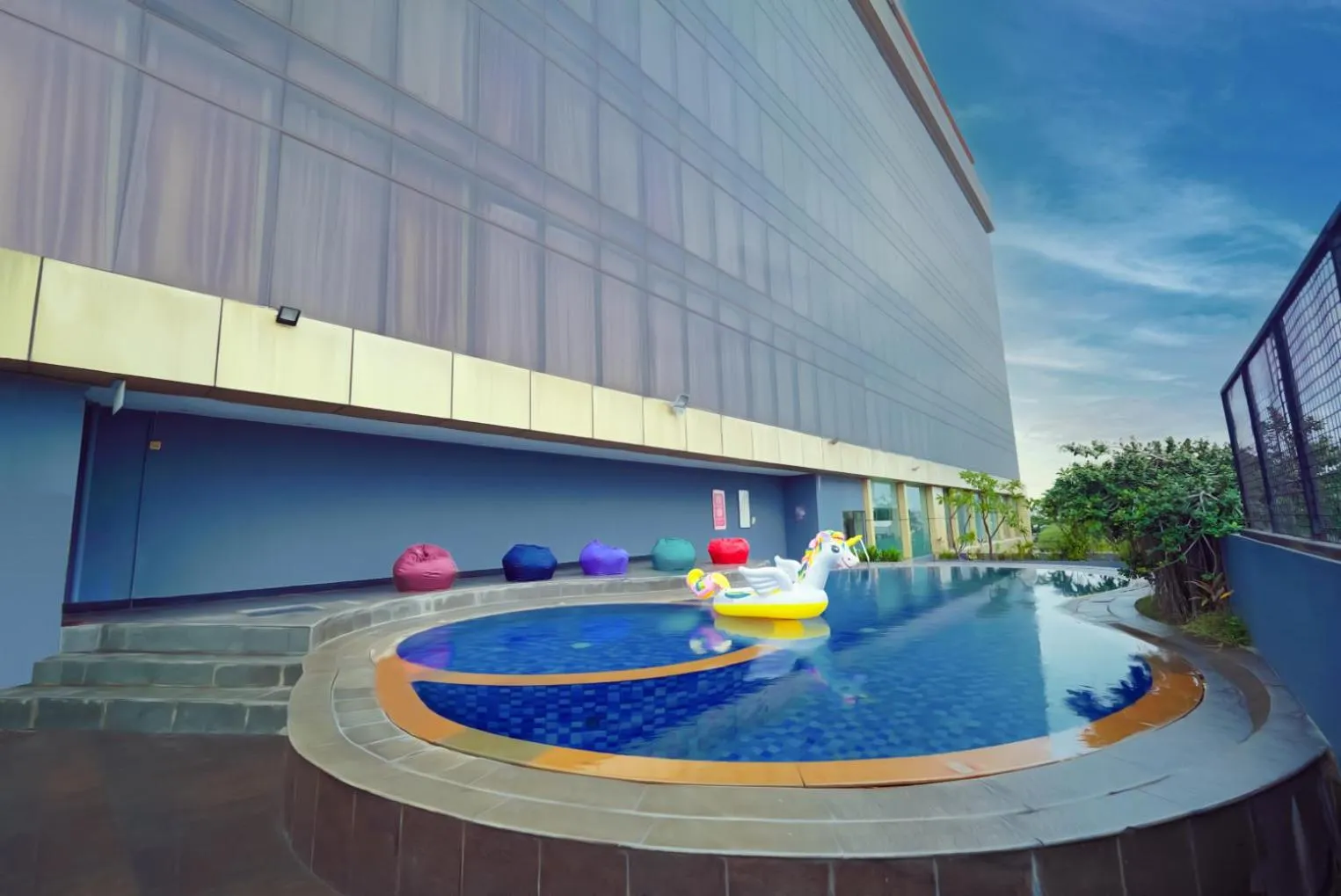 Swimming pool in Grand Tjokro Jakarta