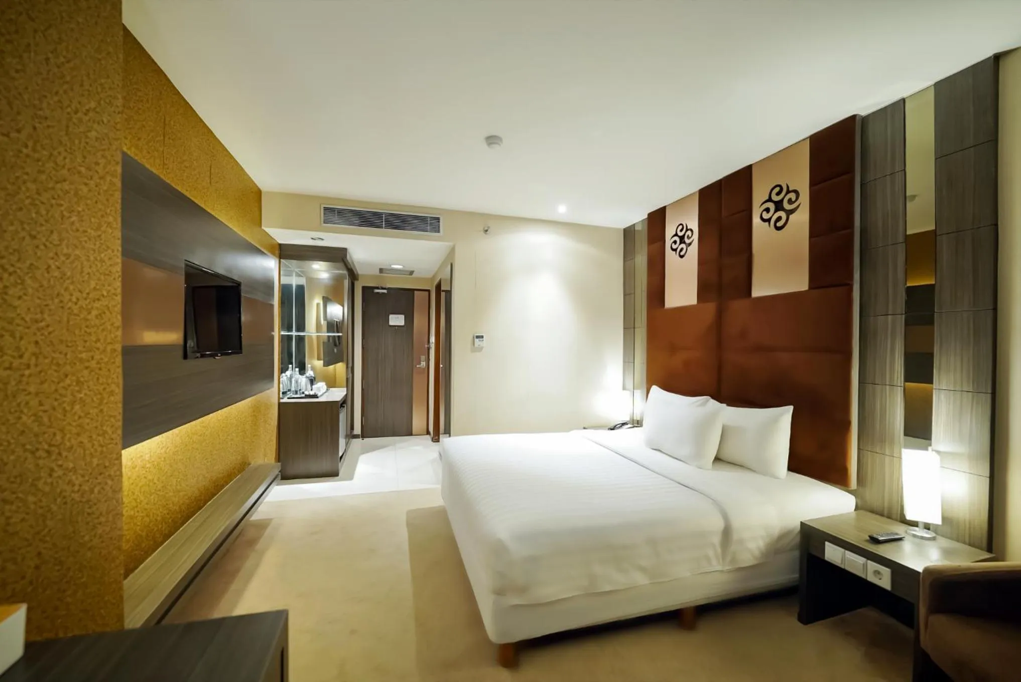 Bedroom, Bed in Grand Tjokro Jakarta