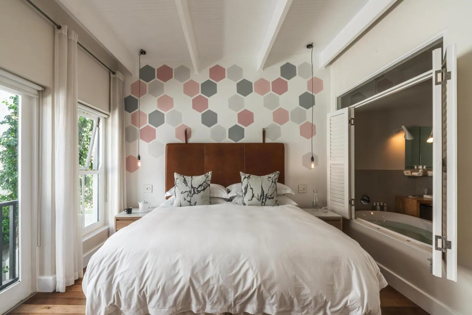 Bedroom in More Quarters Hotel