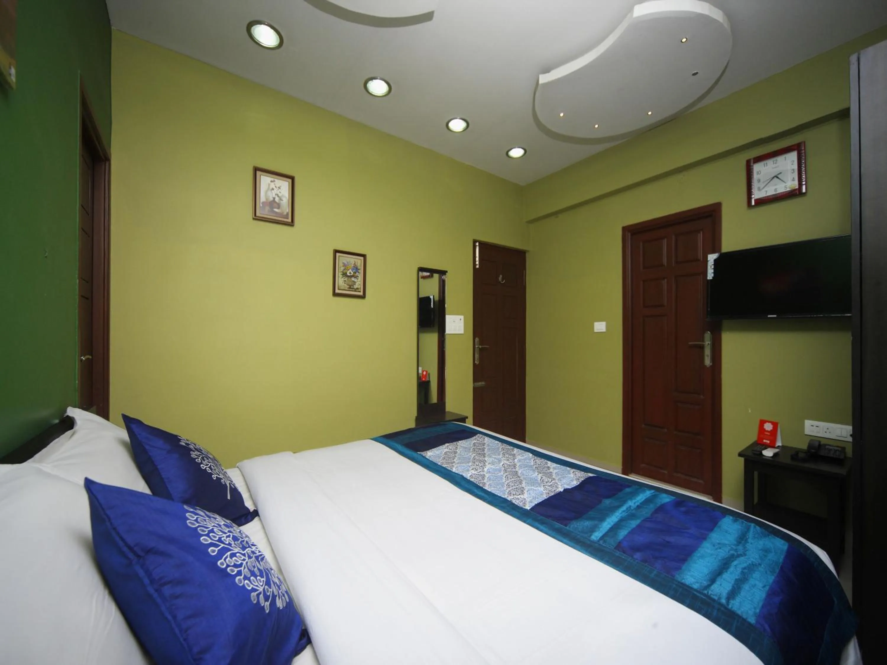 Bedroom, Bed in Max Classic Serviced Apartment