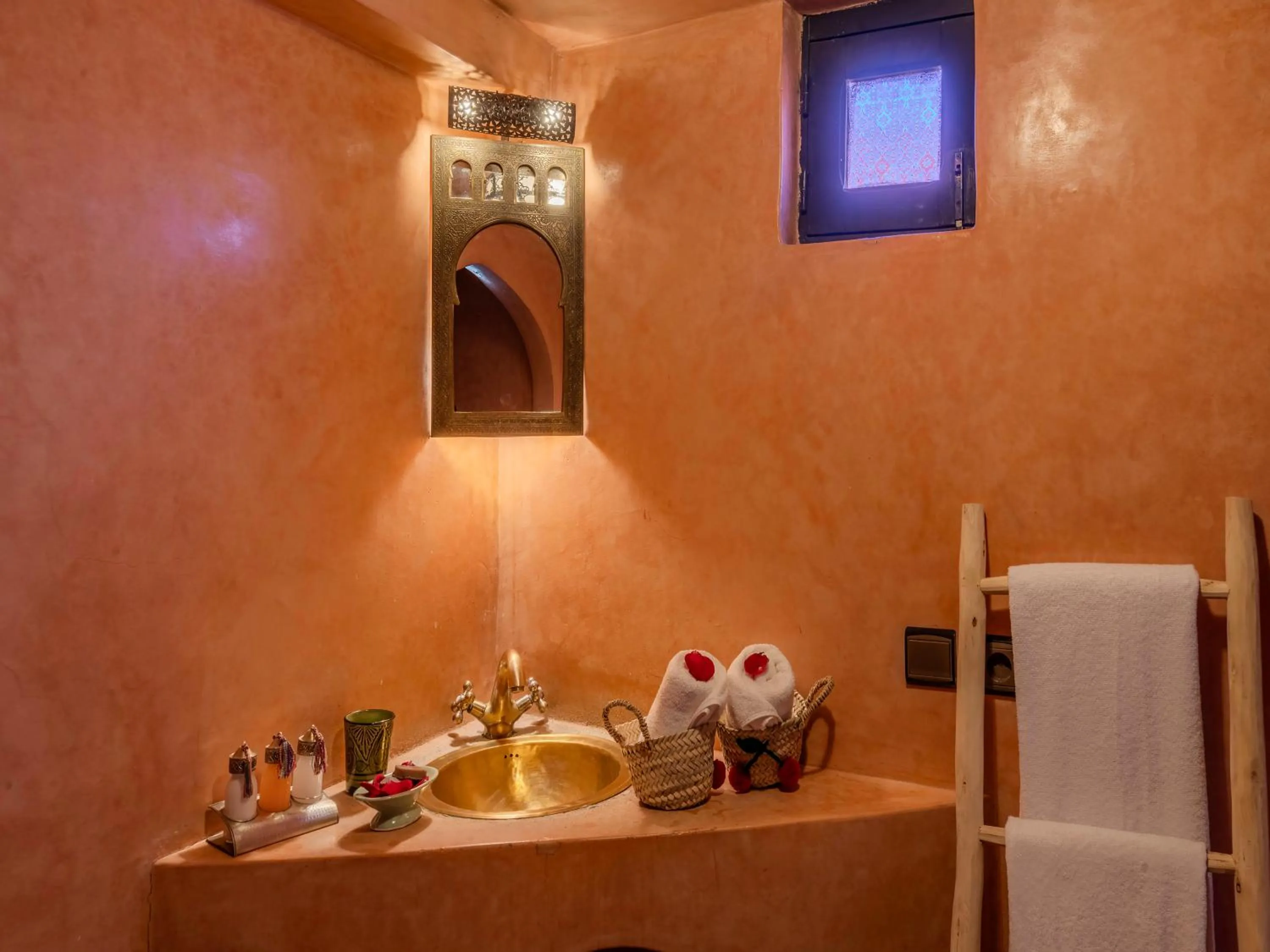 Bathroom in Riad Irhalne
