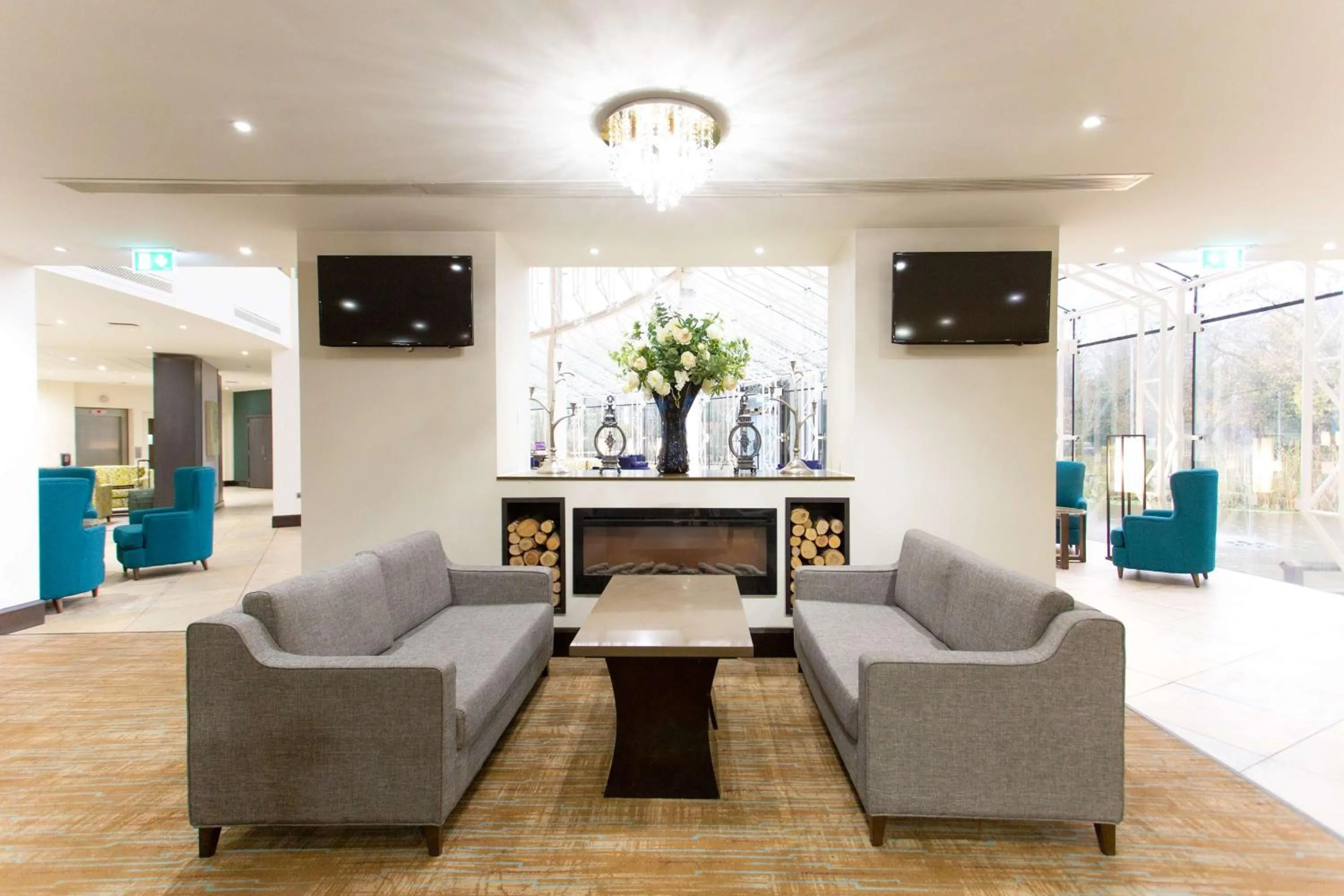Lounge or bar in DoubleTree by Hilton Hotel Nottingham - Gateway