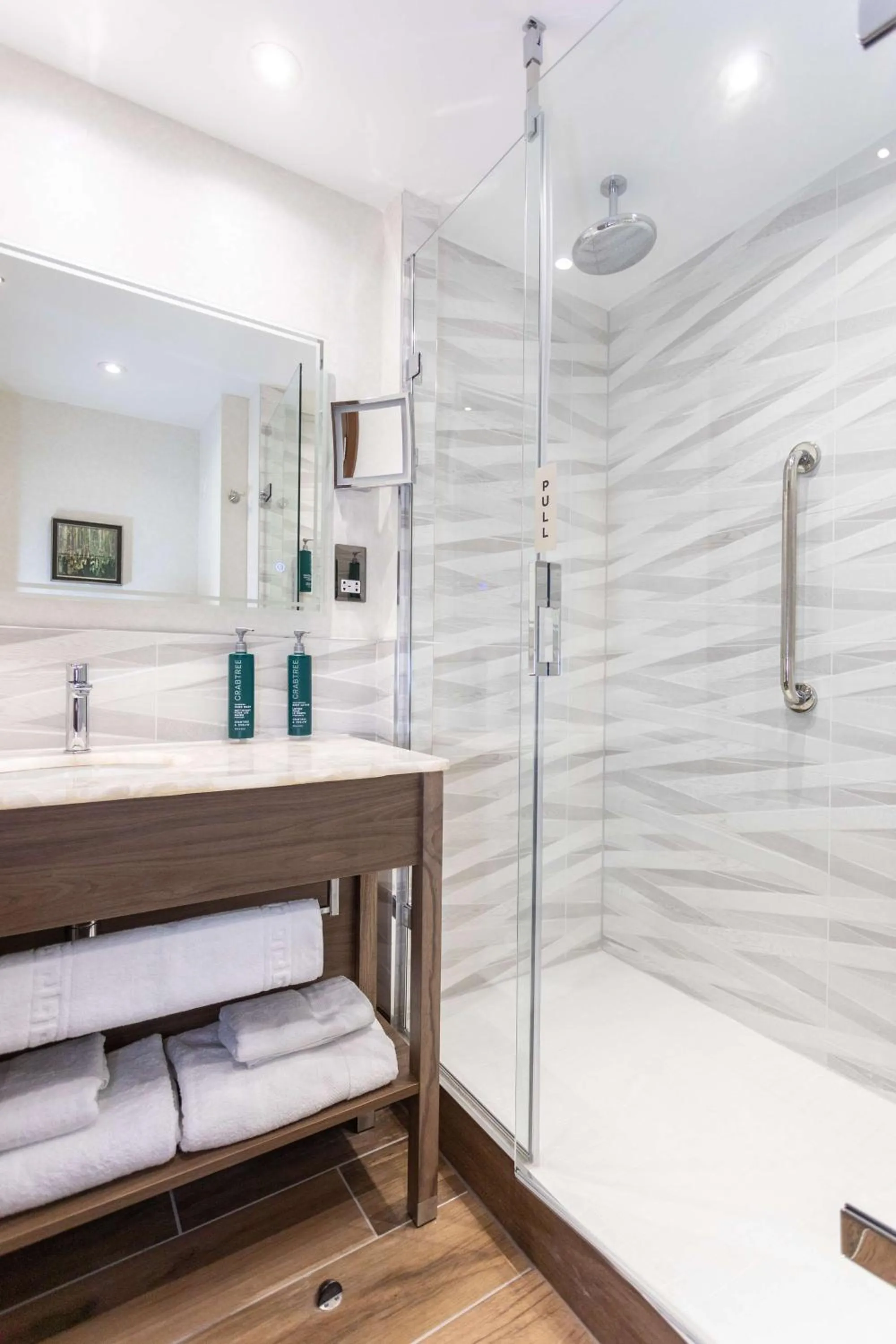 Bathroom in DoubleTree by Hilton Hotel Nottingham - Gateway