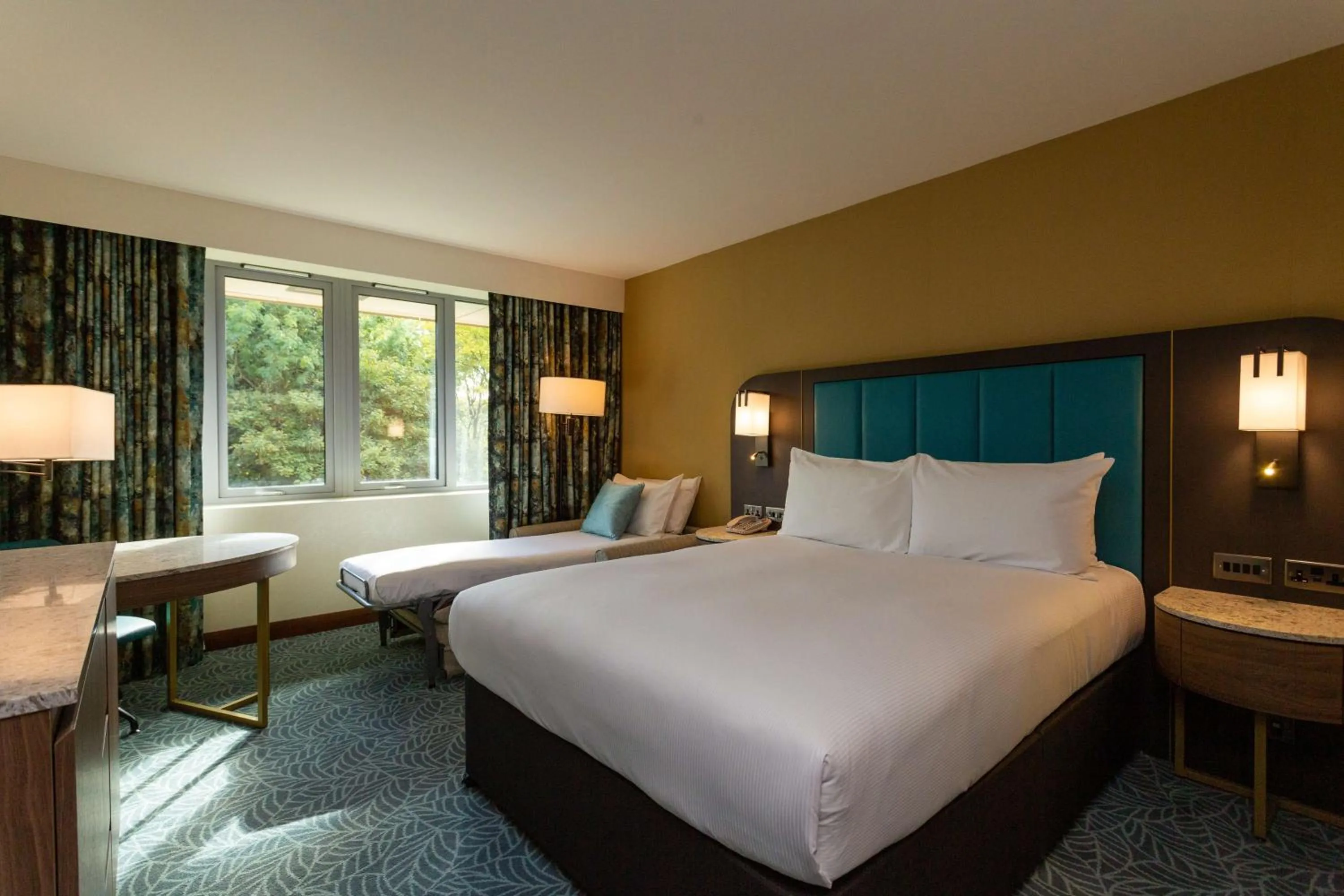 Bed in DoubleTree by Hilton Hotel Nottingham - Gateway