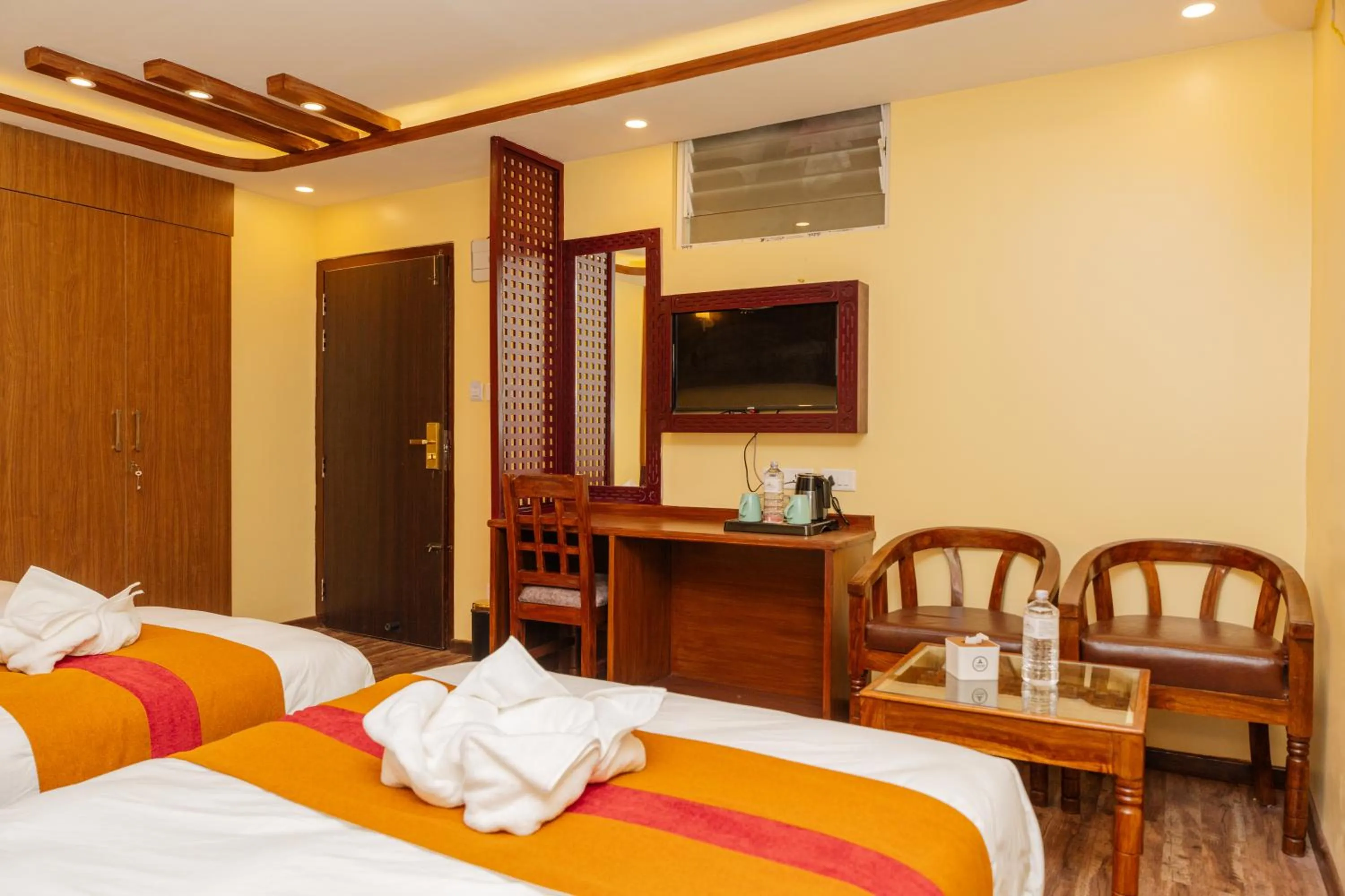 Bed in Hotel Royal Airport