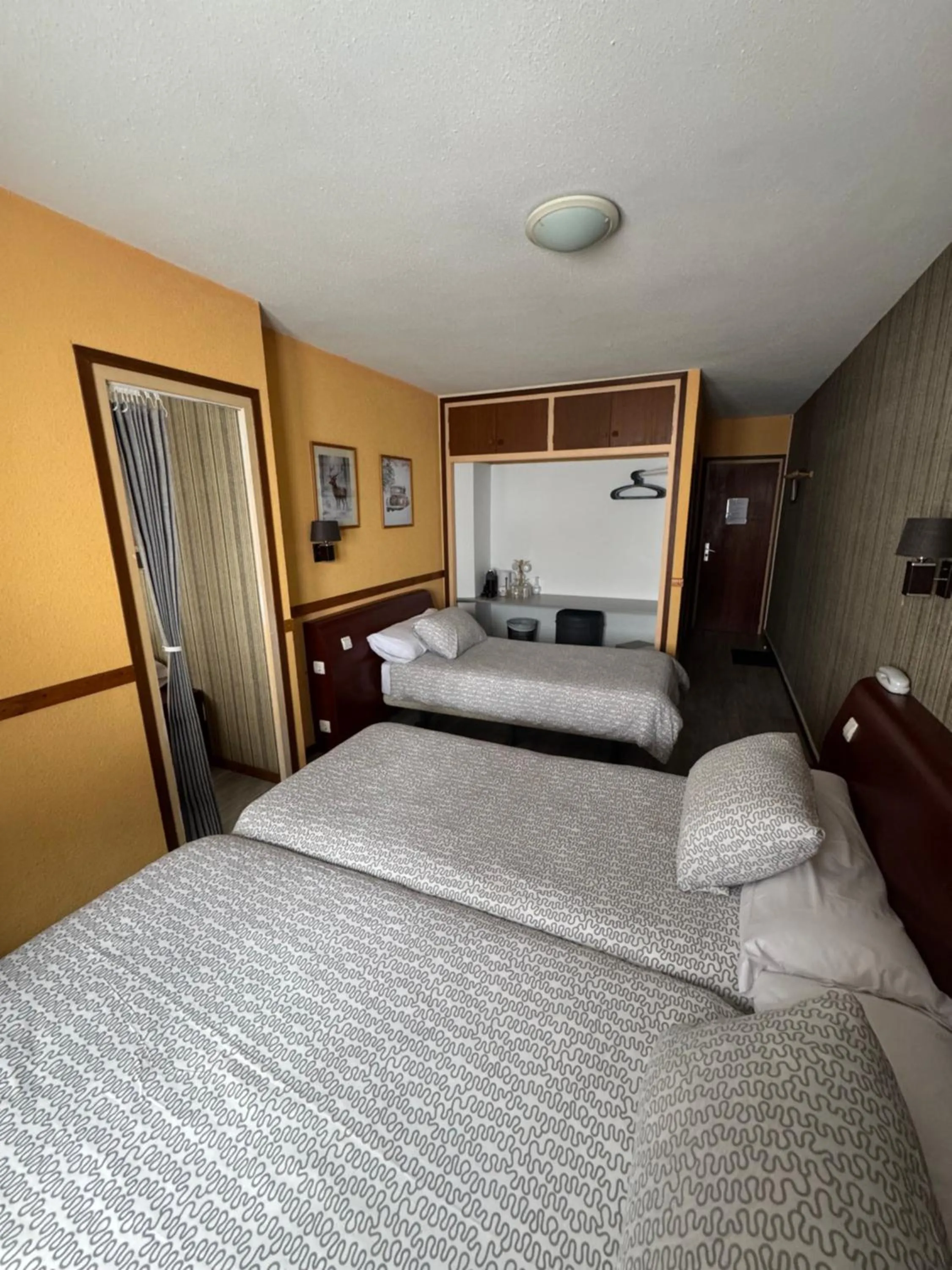 Photo of the whole room, Bed in Hotel Copacabana