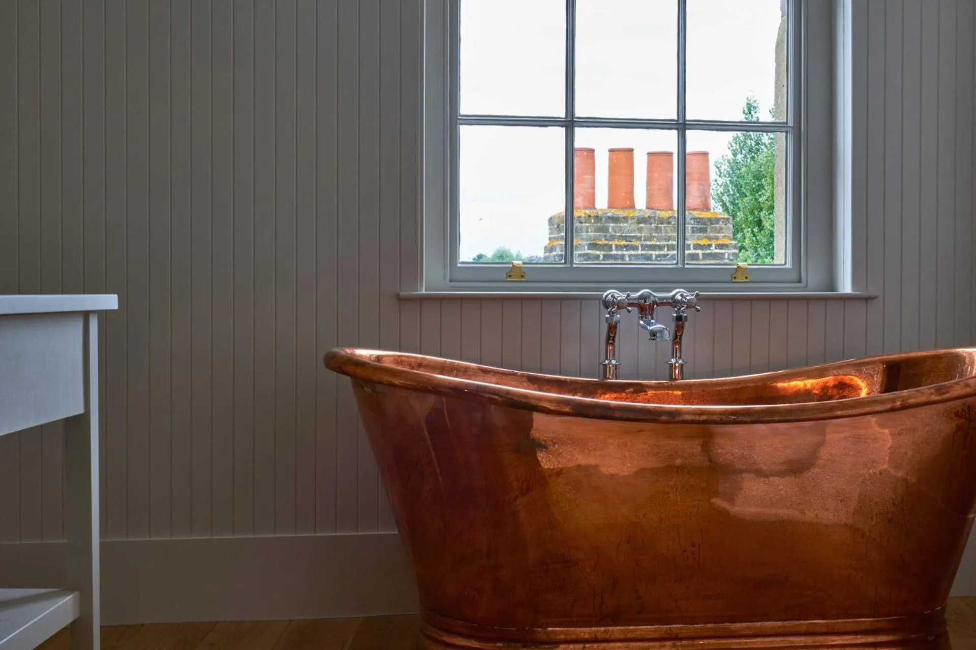 Bathroom in The Mitre, Hampton Court