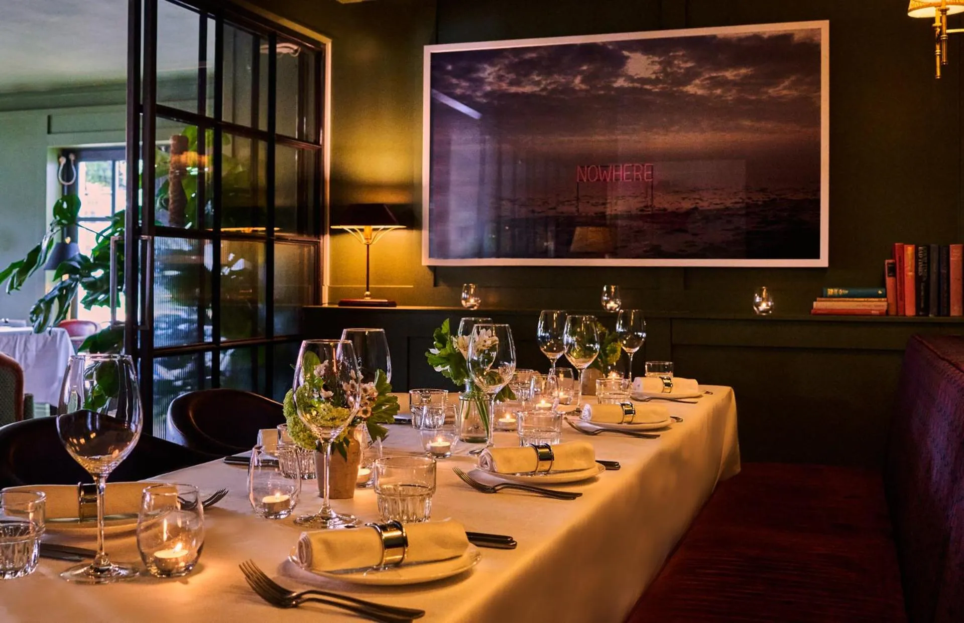 Lunch in The Mitre, Hampton Court