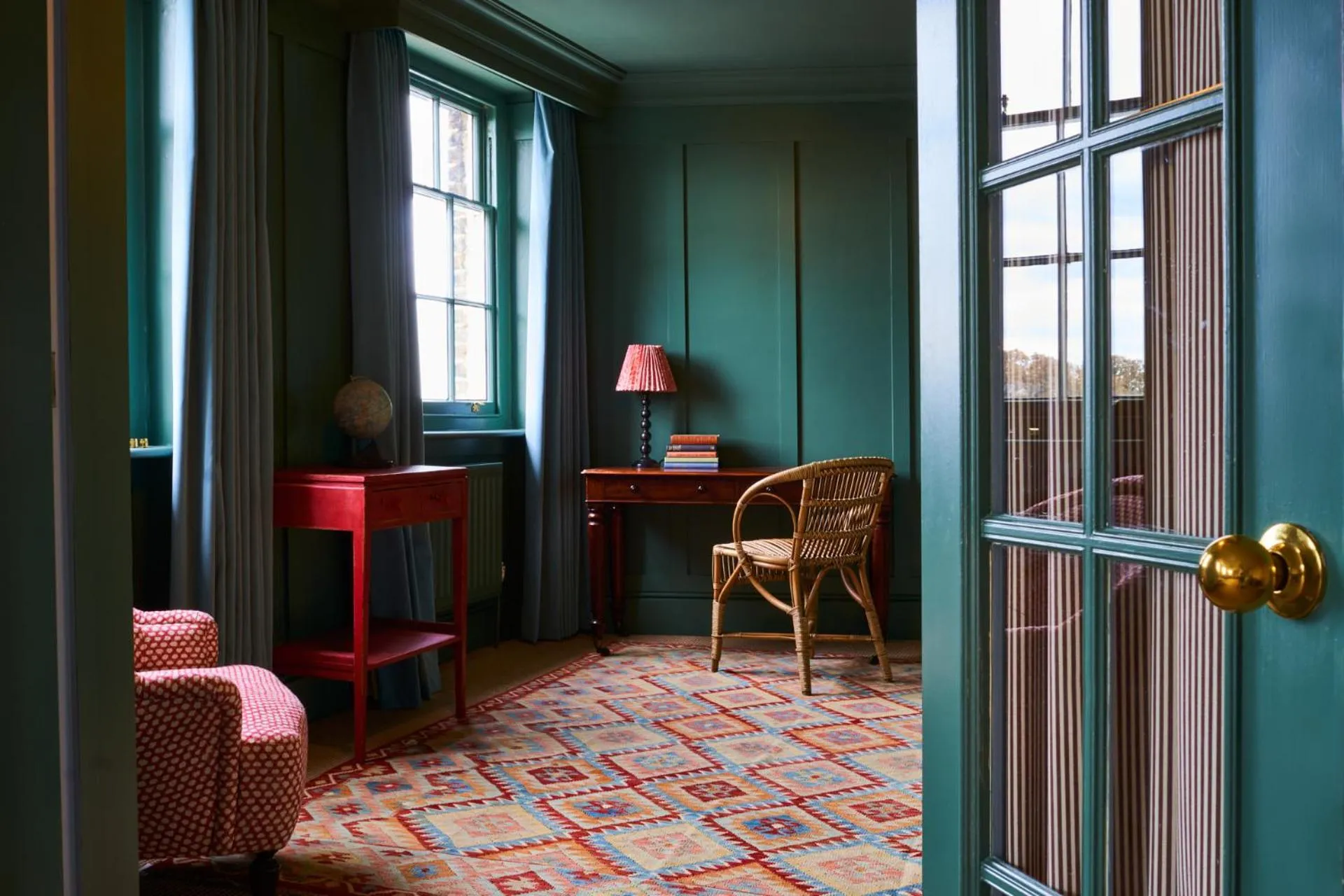 Seating area in The Mitre, Hampton Court
