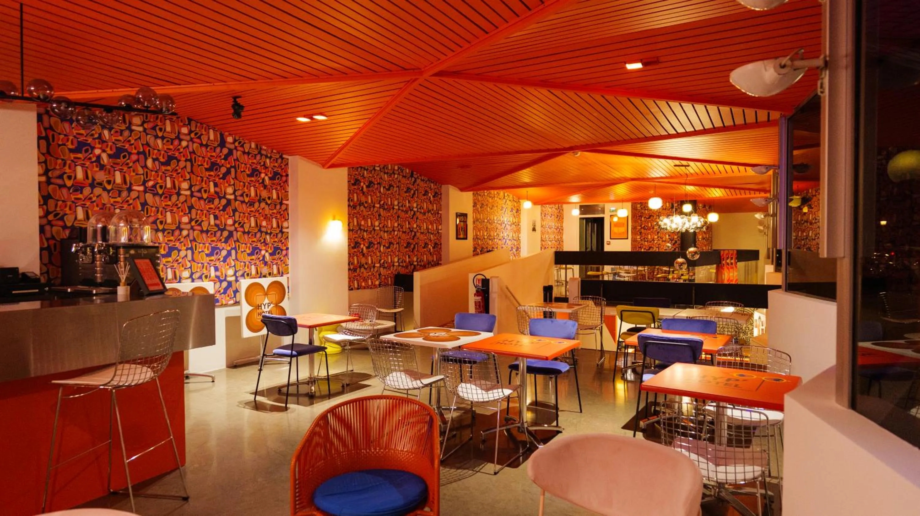 Lounge or bar in HYP'Hotel