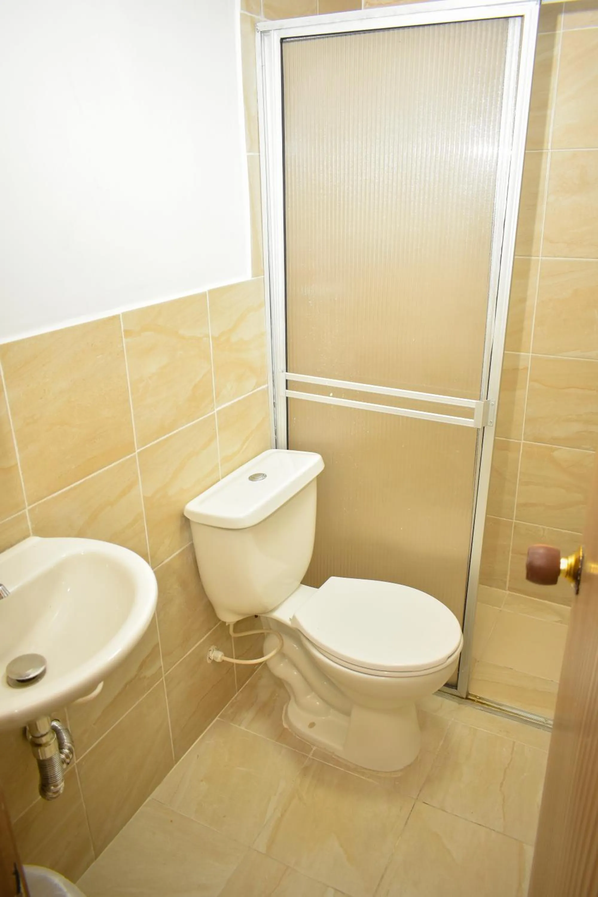 Shower in Hotel Flamante Bulevar