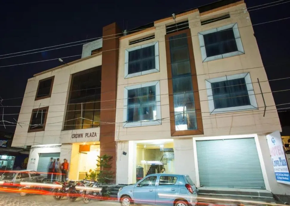 Property building in Hotel Crown Plaza