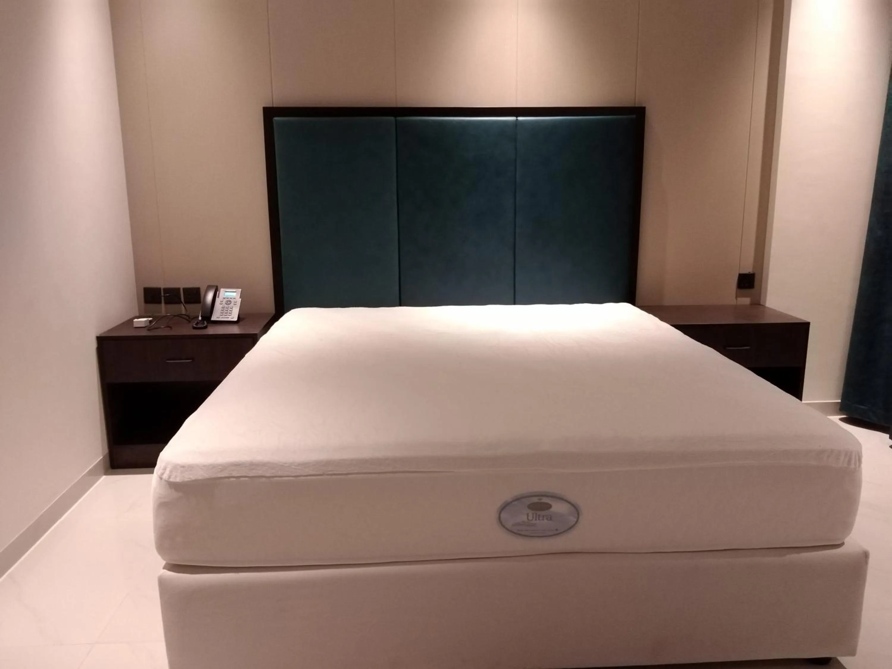 Bedroom, Bed in Nebula Hotel