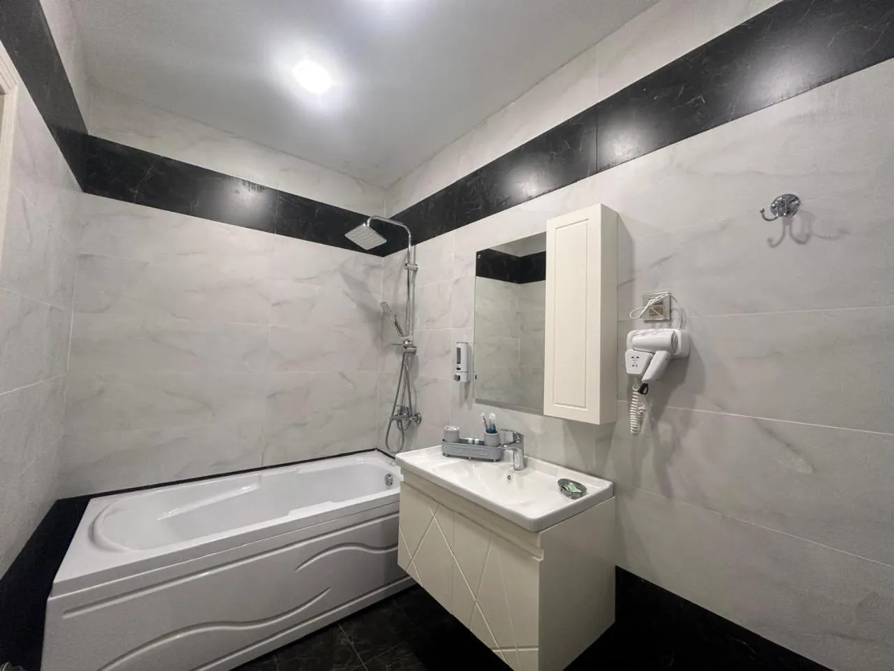 Bathroom in Royal Meridien Hotel