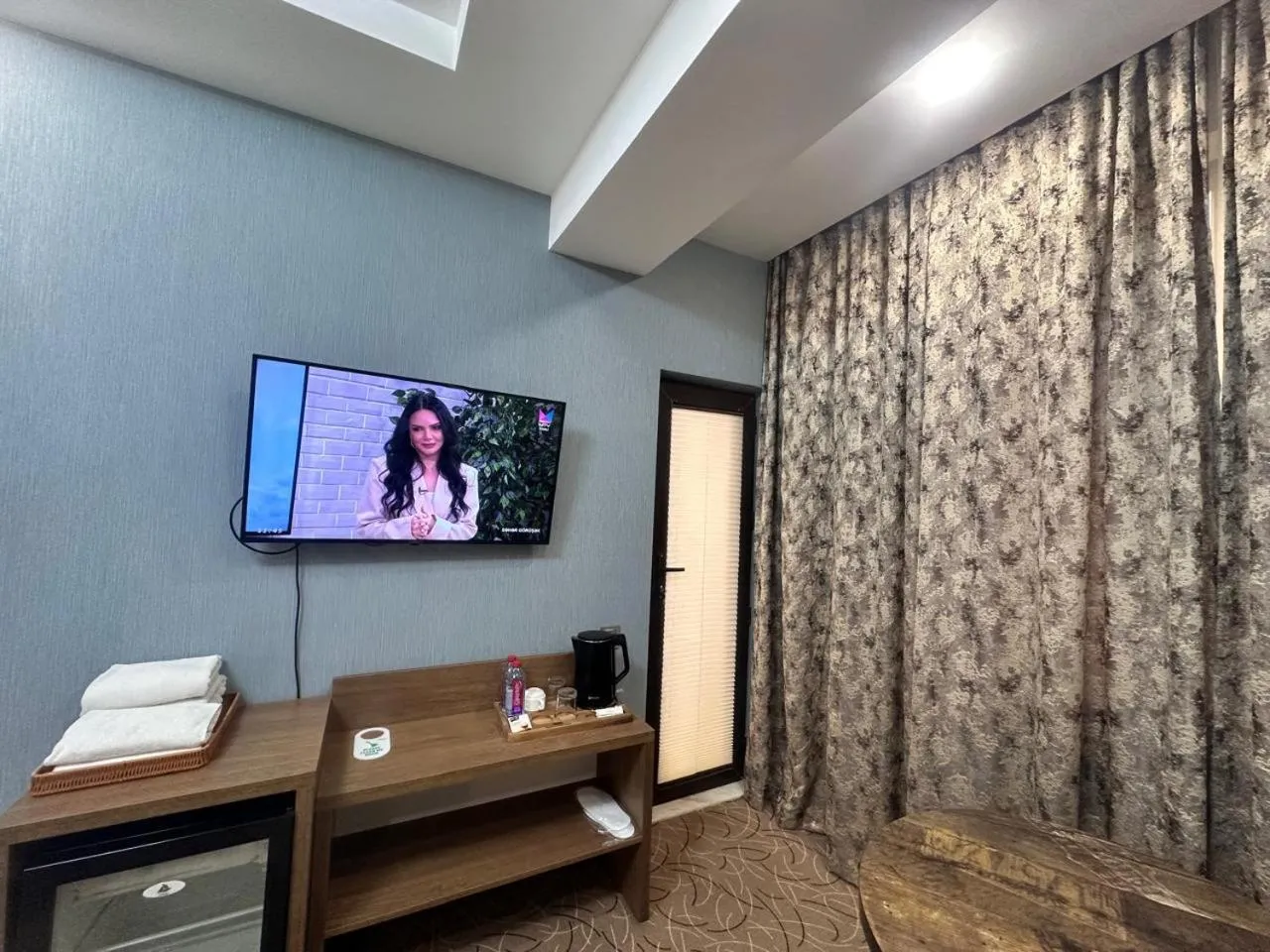 TV and multimedia in Royal Meridien Hotel